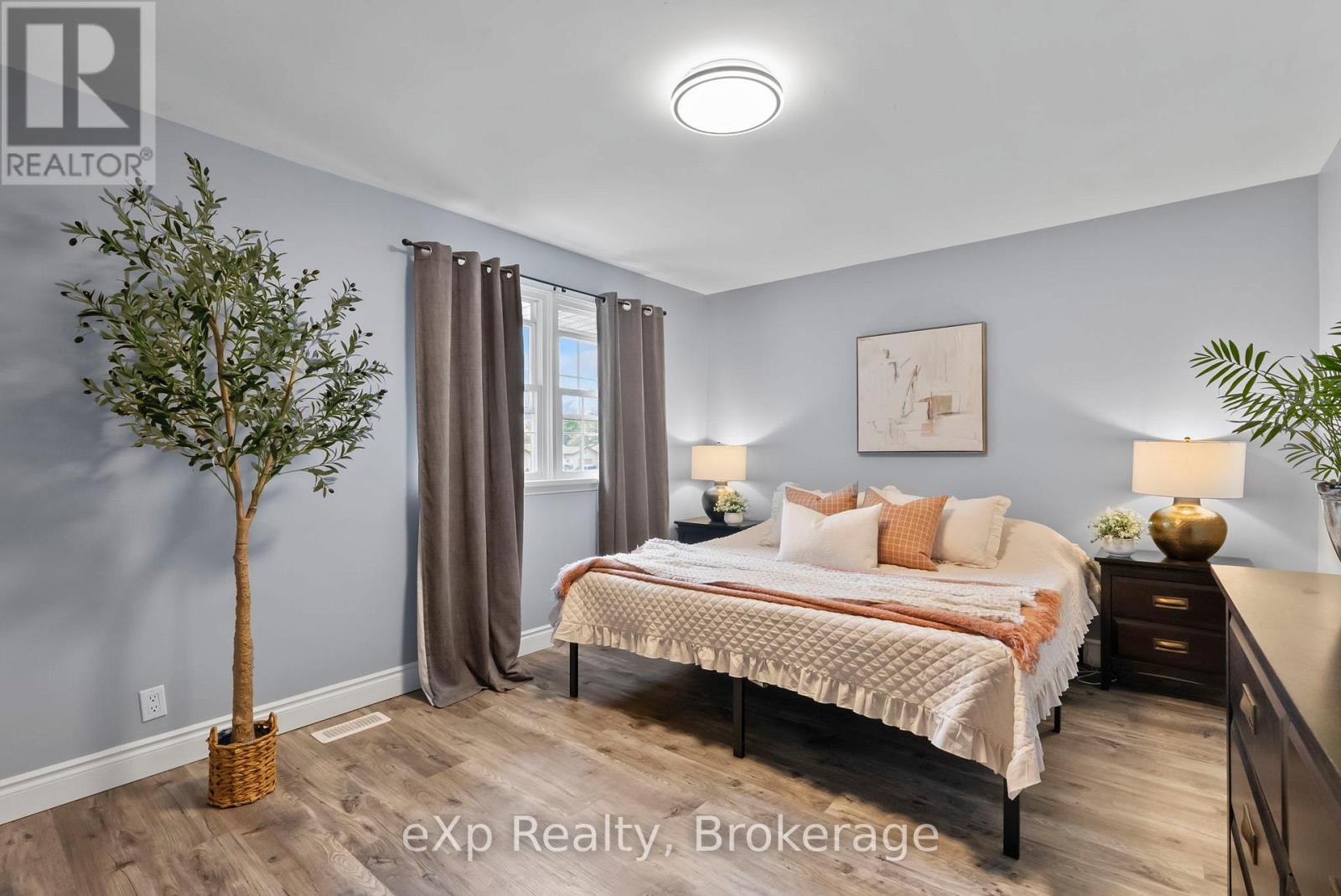 450 Smith Street, Wellington North, Ontario  N0G 1A0 - Photo 24 - X12275106