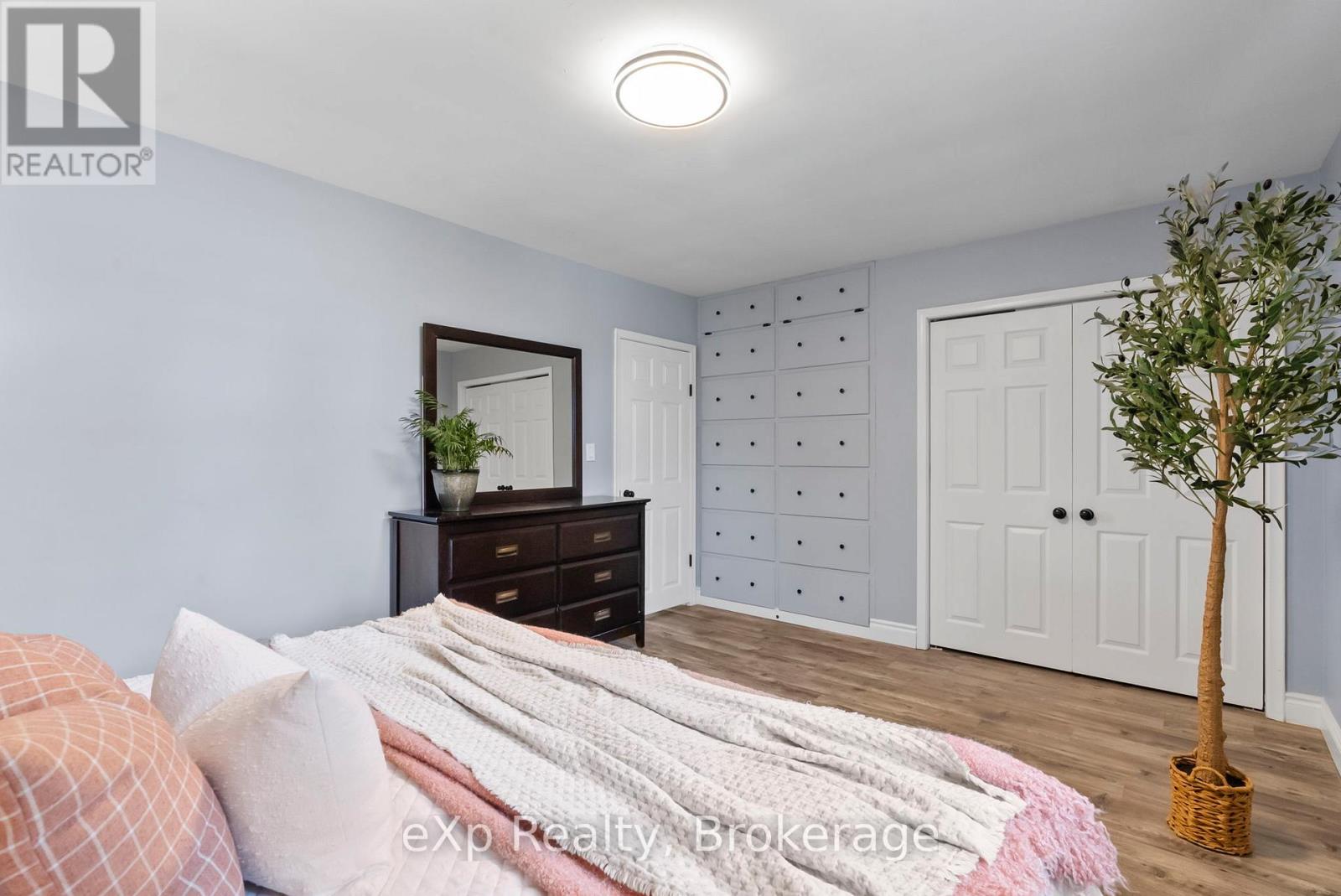 450 Smith Street, Wellington North, Ontario  N0G 1A0 - Photo 25 - X12275106