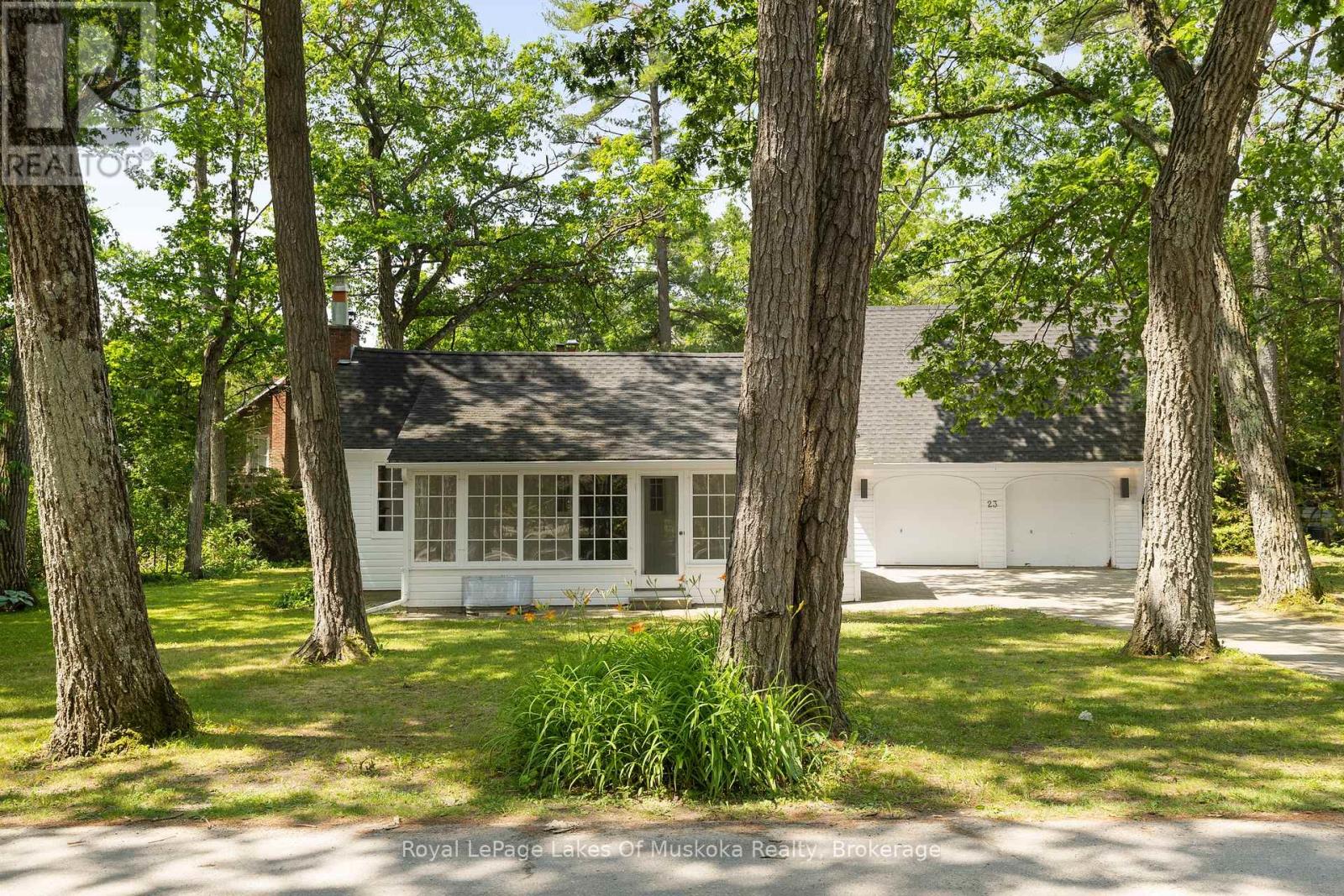 23 FIRST STREET, Kawartha Lakes, Ontario