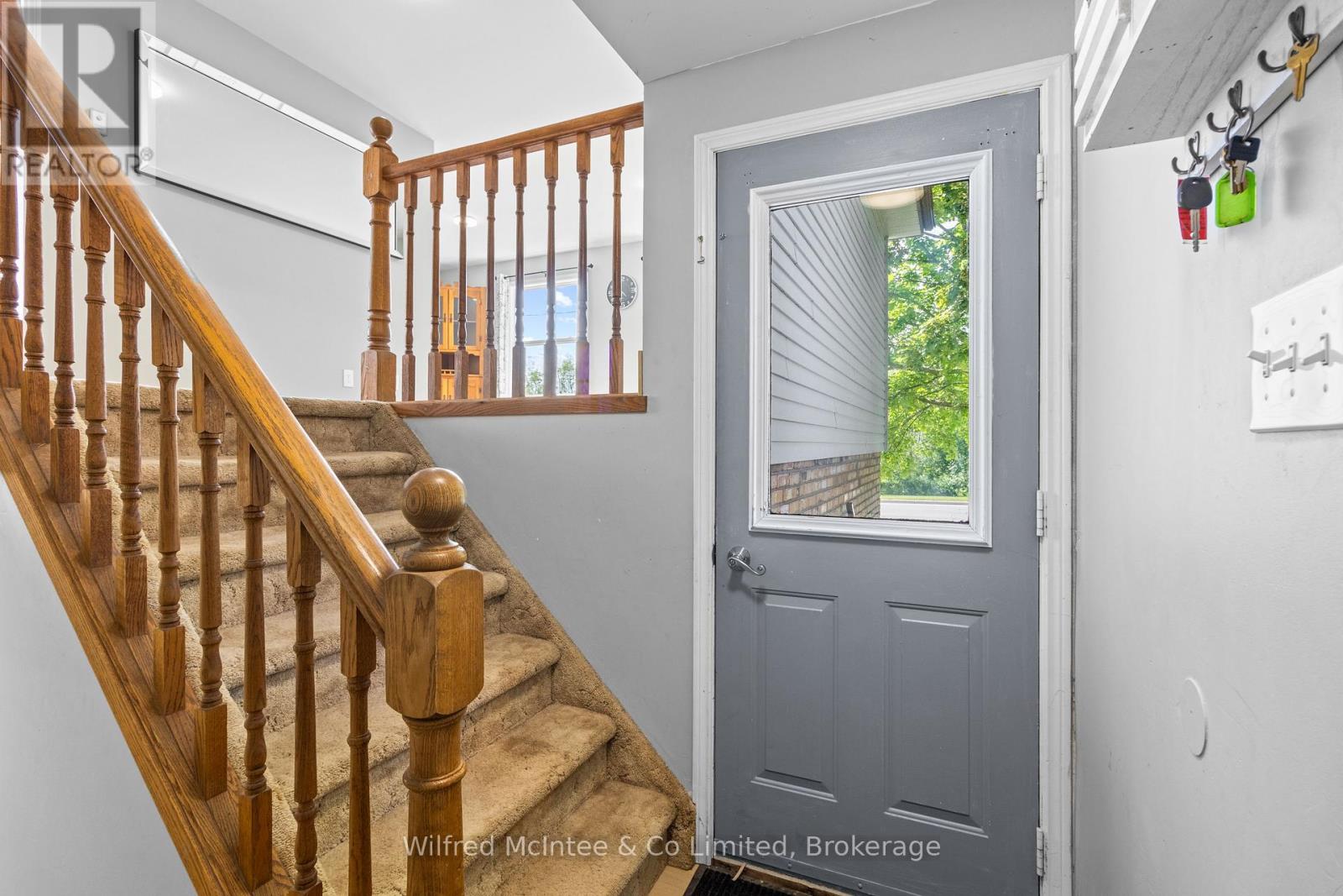 2725 3rd Avenue E, Owen Sound, Ontario  N4K 2M5 - Photo 12 - X12275432