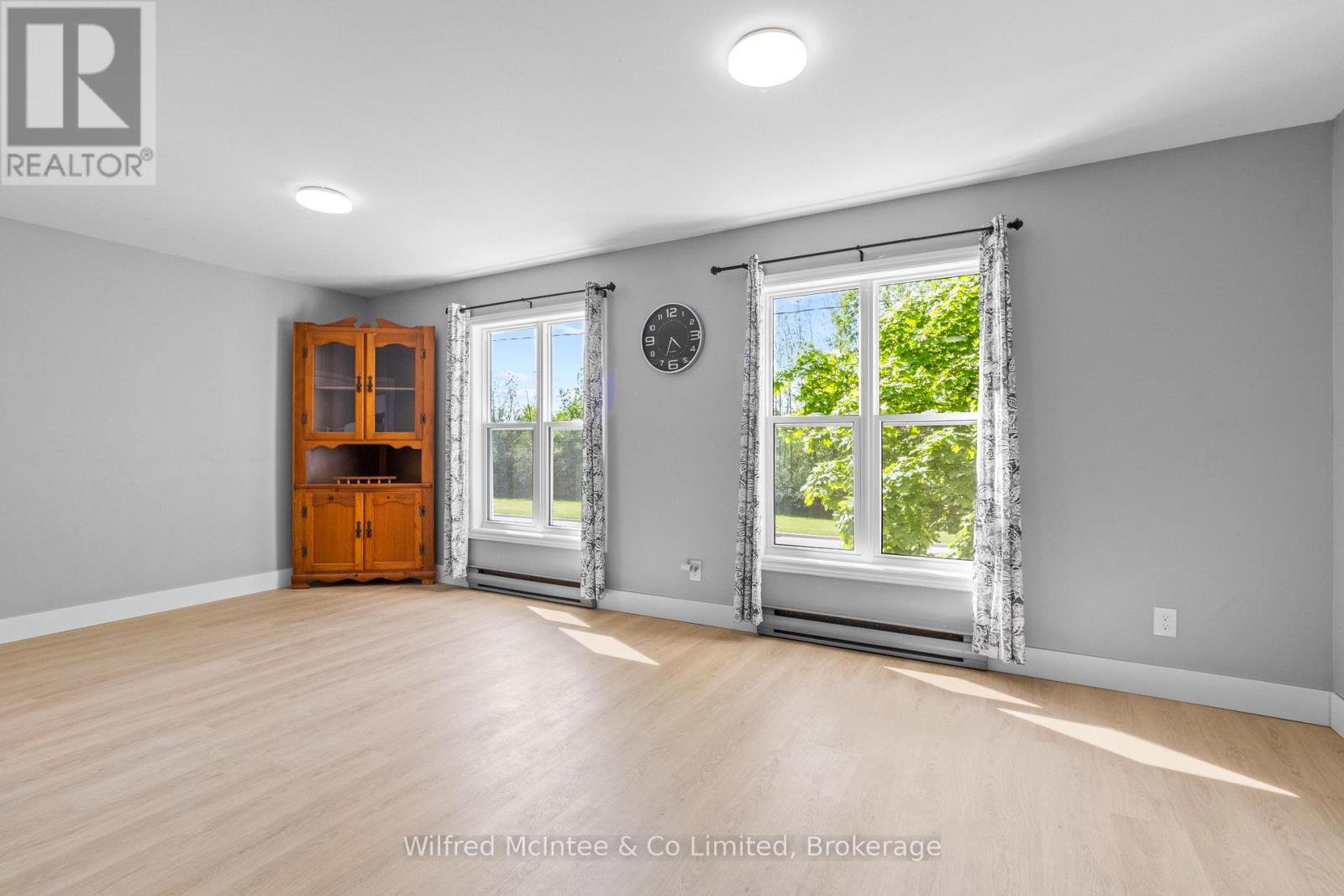 2725 3rd Avenue E, Owen Sound, Ontario  N4K 2M5 - Photo 16 - X12275432