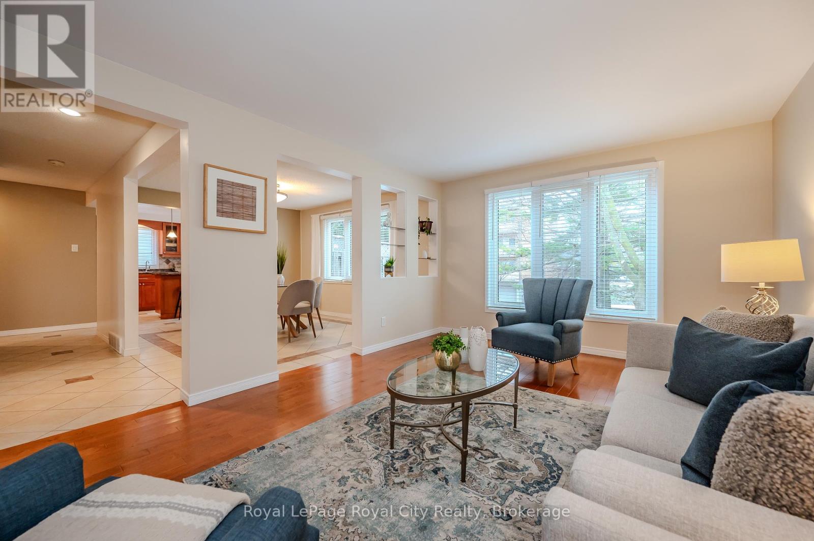 27 Shuh Avenue, Kitchener, Ontario  N2A 2Y1 - Photo 10 - X12275604