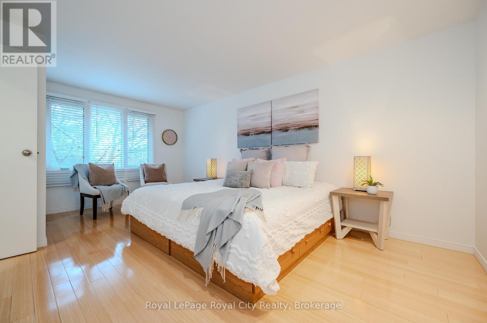 27 Shuh Avenue, Kitchener, Ontario  N2A 2Y1 - Photo 23 - X12275604
