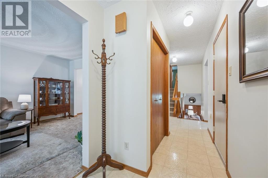 147 Sunpoint Crescent, Waterloo, Ontario  N2V 1T9 - Photo 6 - 40749815