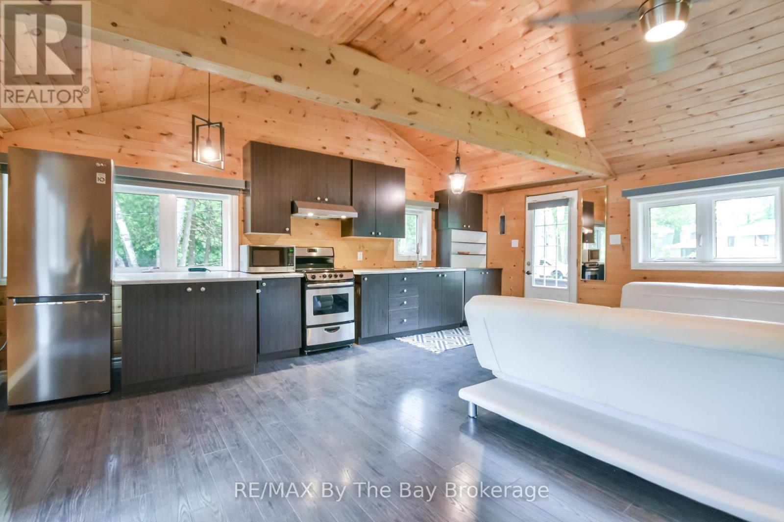 578 Oxbow Park Drive, Wasaga Beach, Ontario  L9Z 2T8 - Photo 7 - S12276111