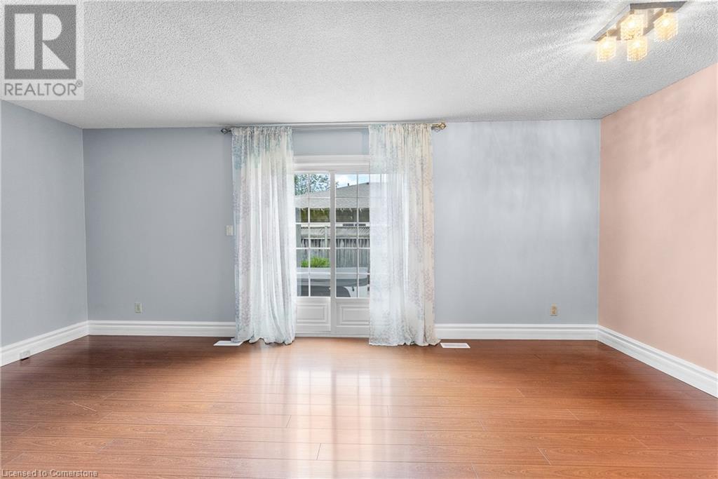 7161 Ailanthus Avenue, Niagara Falls, Ontario  L2G 3W5 - Photo 12 - 40749986