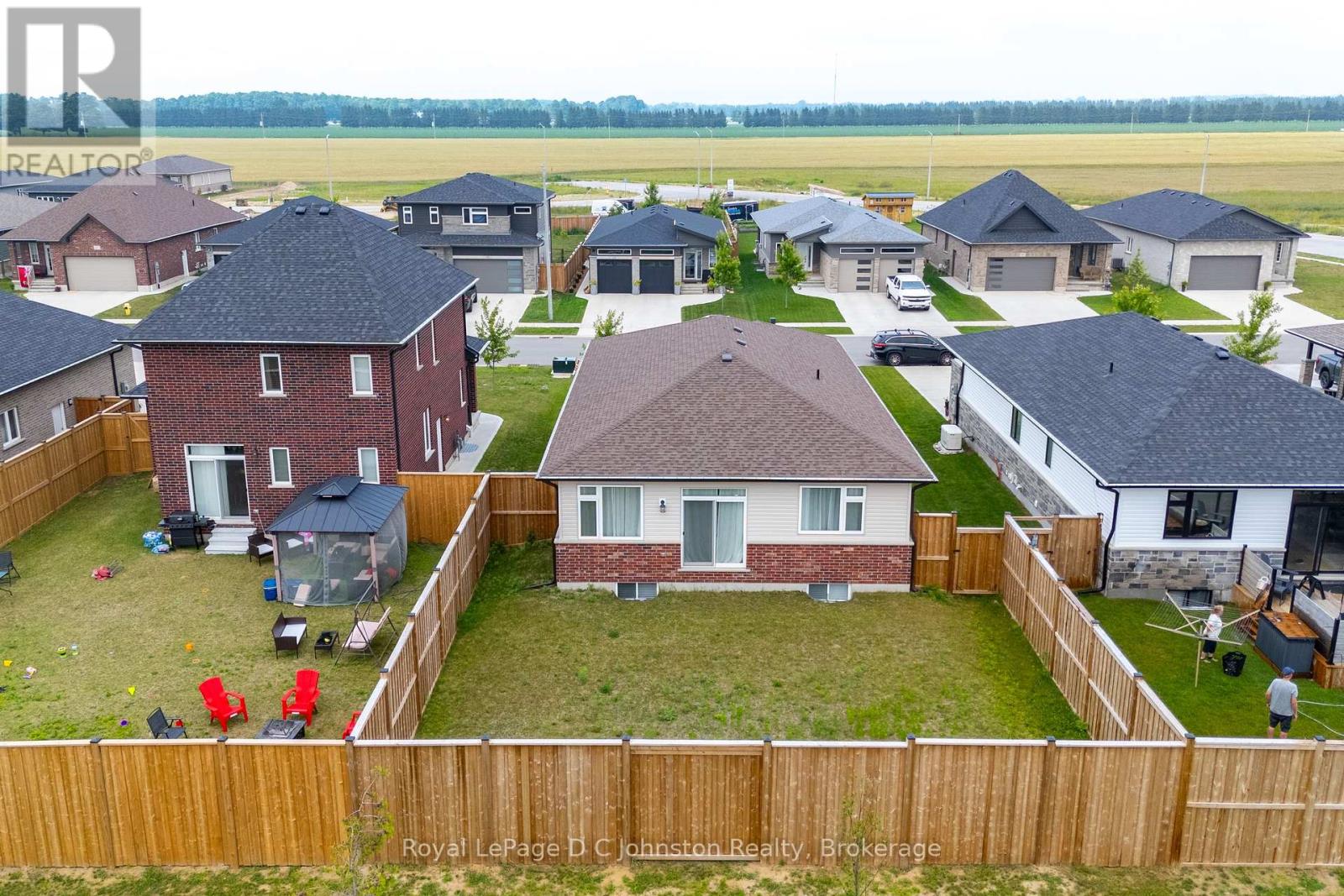 #1 & #2 - 400 Mary Rose Avenue, Saugeen Shores, Ontario  N0H 2C3 - Photo 3 - X12276290