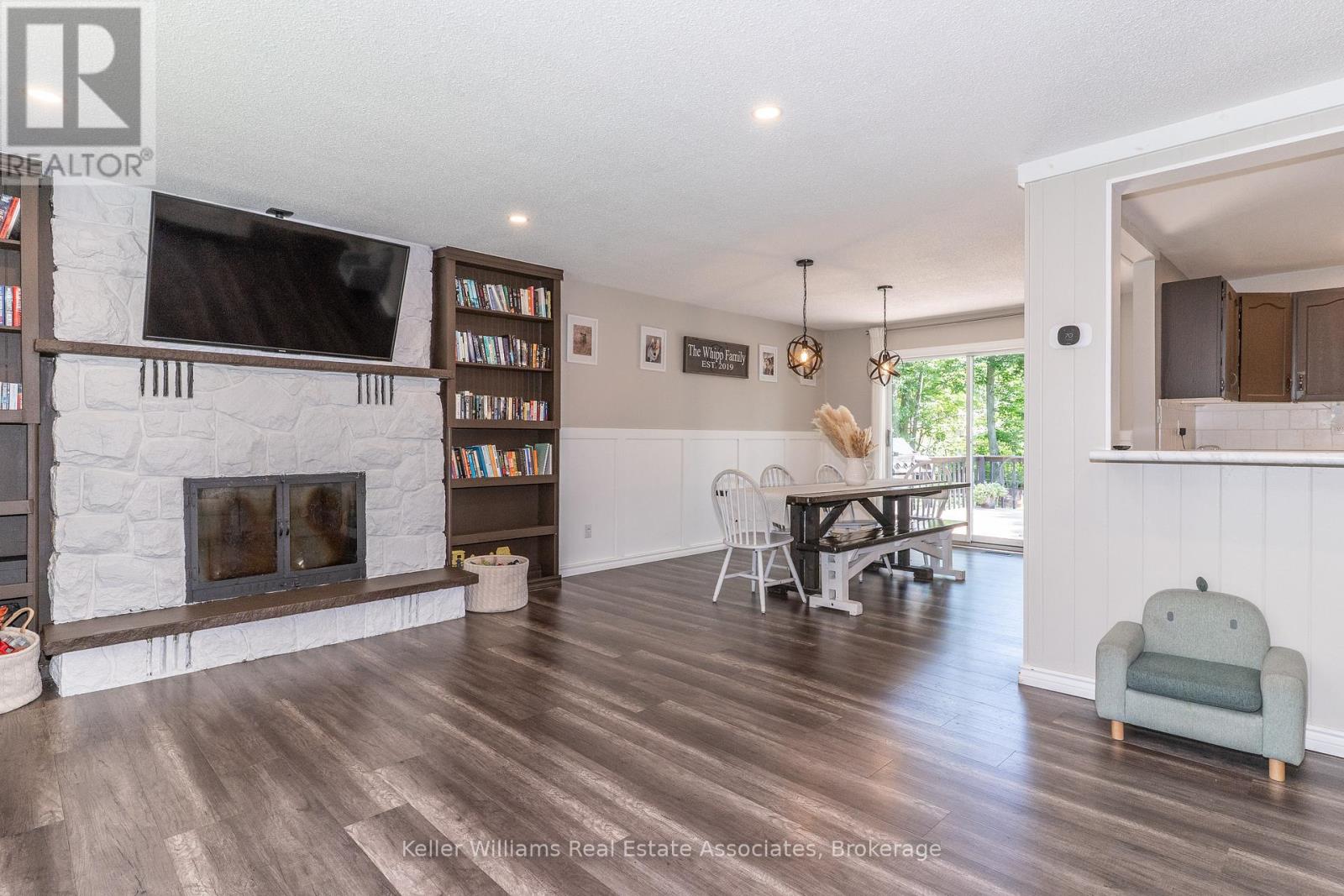 220 Alexander Street, Gravenhurst, Ontario  P1P 1A6 - Photo 7 - X12276481