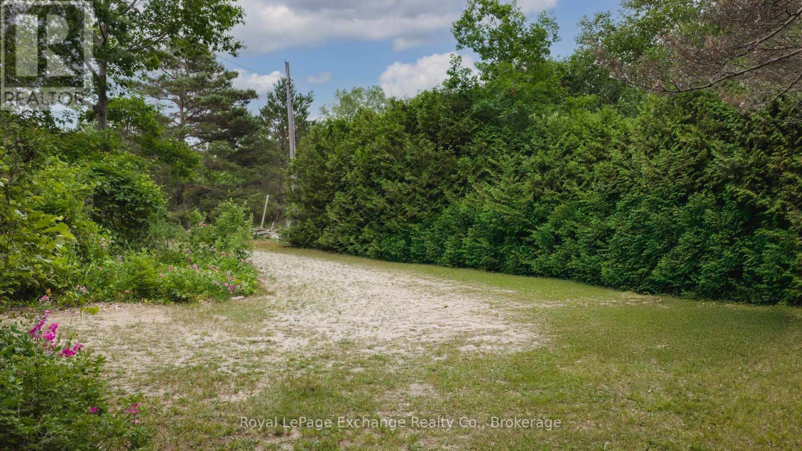 40 Vozka Drive S, Huron-Kinloss, Ontario  N2Z 0B3 - Photo 14 - X12277263