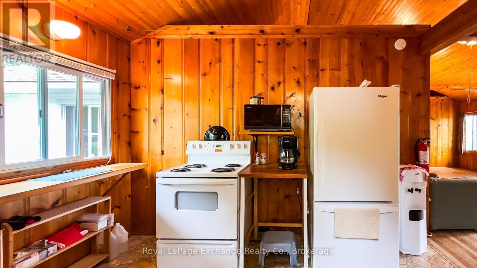 40 Vozka Drive S, Huron-Kinloss, Ontario  N2Z 0B3 - Photo 17 - X12277263