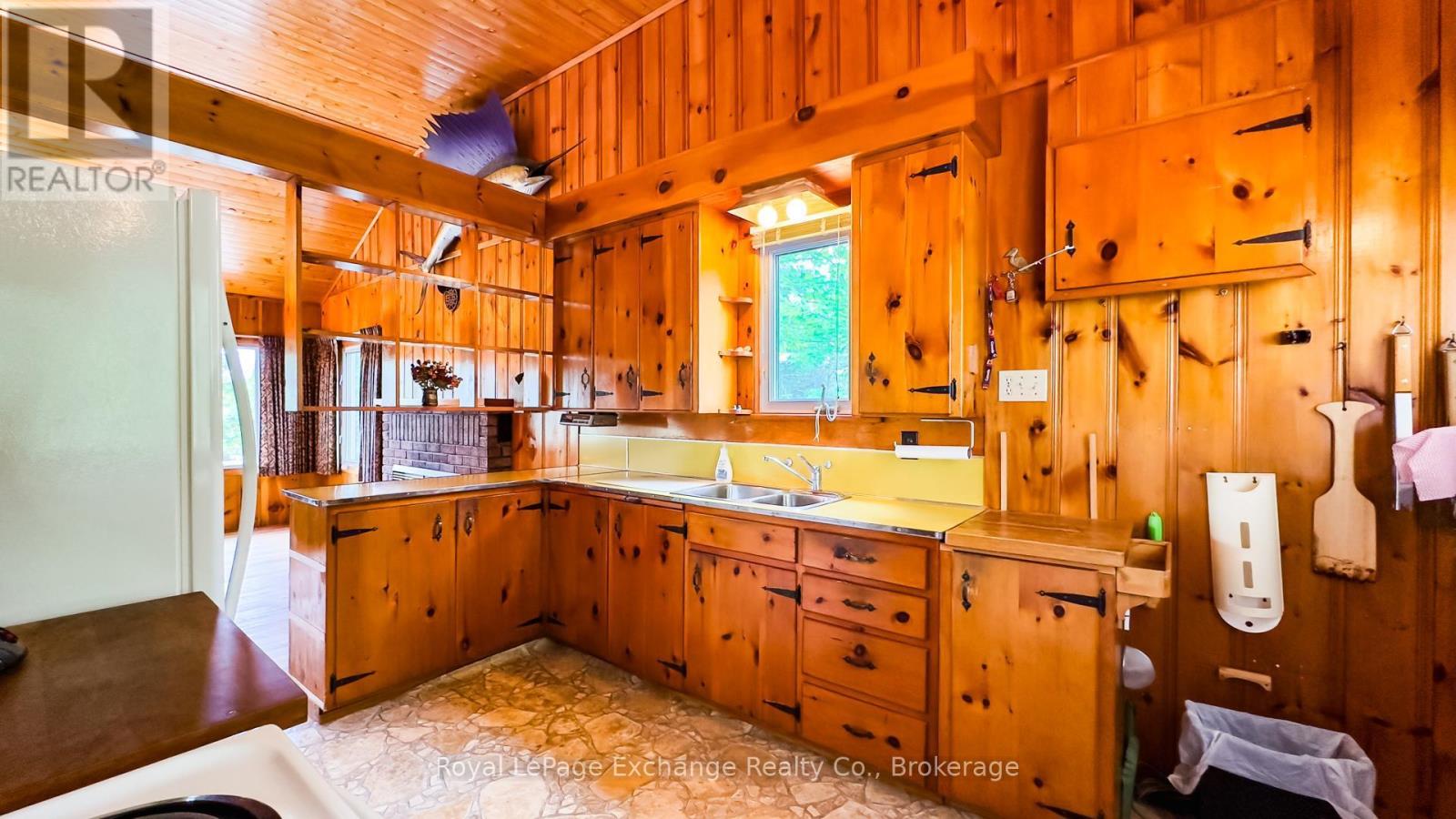 40 Vozka Drive S, Huron-Kinloss, Ontario  N2Z 0B3 - Photo 20 - X12277263