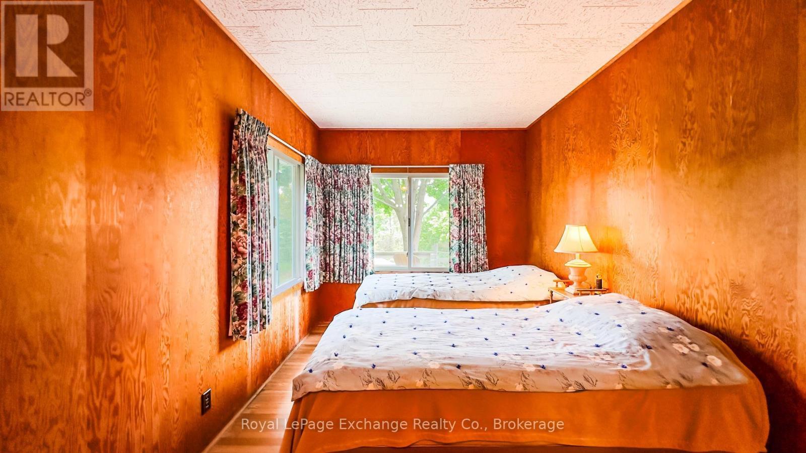 40 Vozka Drive S, Huron-Kinloss, Ontario  N2Z 0B3 - Photo 27 - X12277263