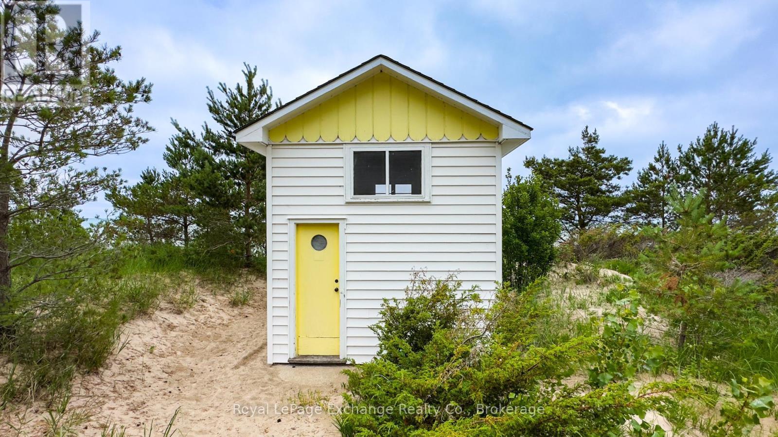 40 Vozka Drive S, Huron-Kinloss, Ontario  N2Z 0B3 - Photo 43 - X12277263