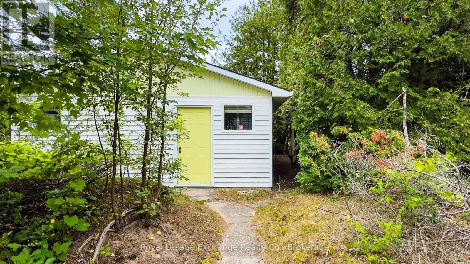 40 Vozka Drive S, Huron-Kinloss, Ontario  N2Z 0B3 - Photo 44 - X12277263