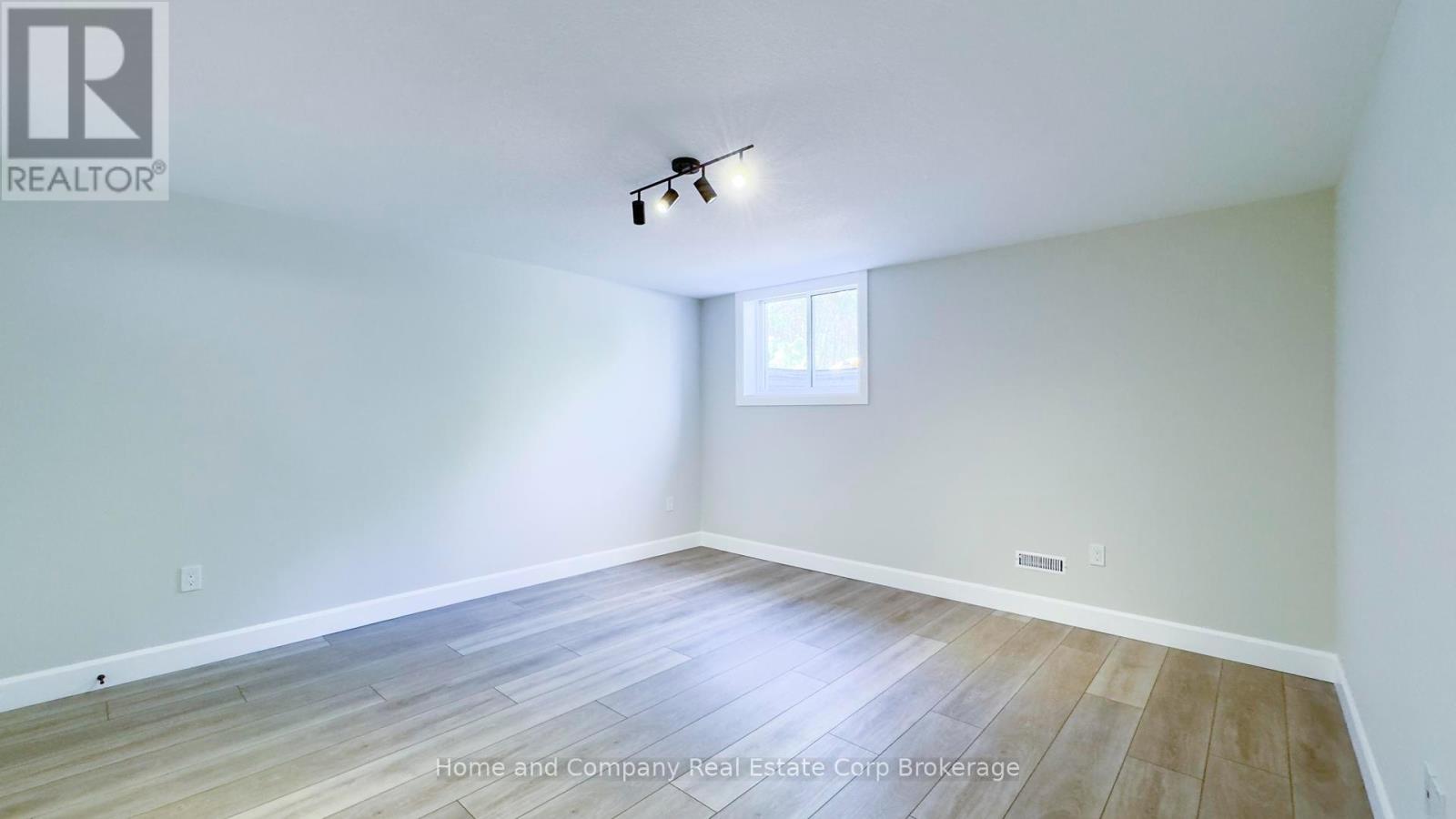 56 Deer Ridge Lane, Bluewater, Ontario  N0M 1G0 - Photo 35 - X12277421