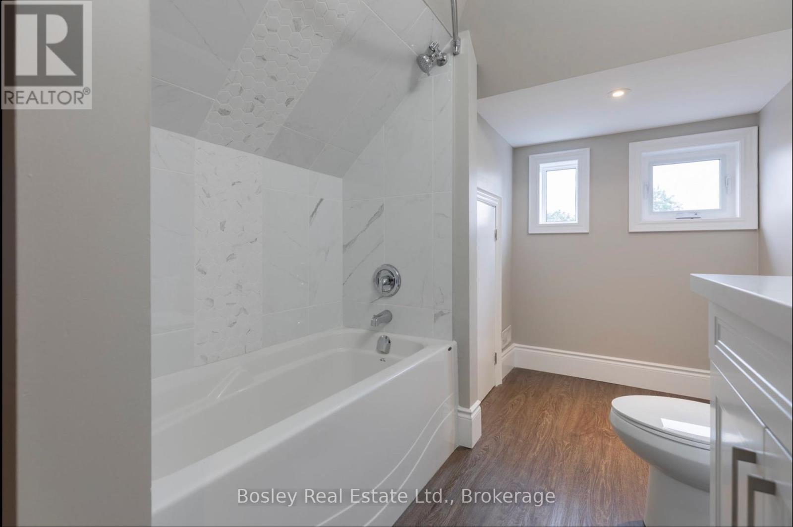 2 - 103 Myrtle Avenue, Hamilton, Ontario  L8M 2G1 - Photo 11 - X12277765
