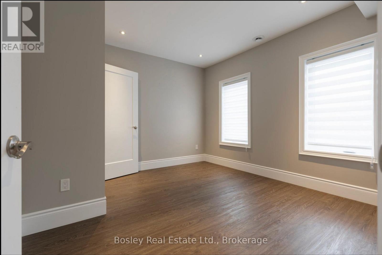 2 - 103 Myrtle Avenue, Hamilton, Ontario  L8M 2G1 - Photo 4 - X12277765