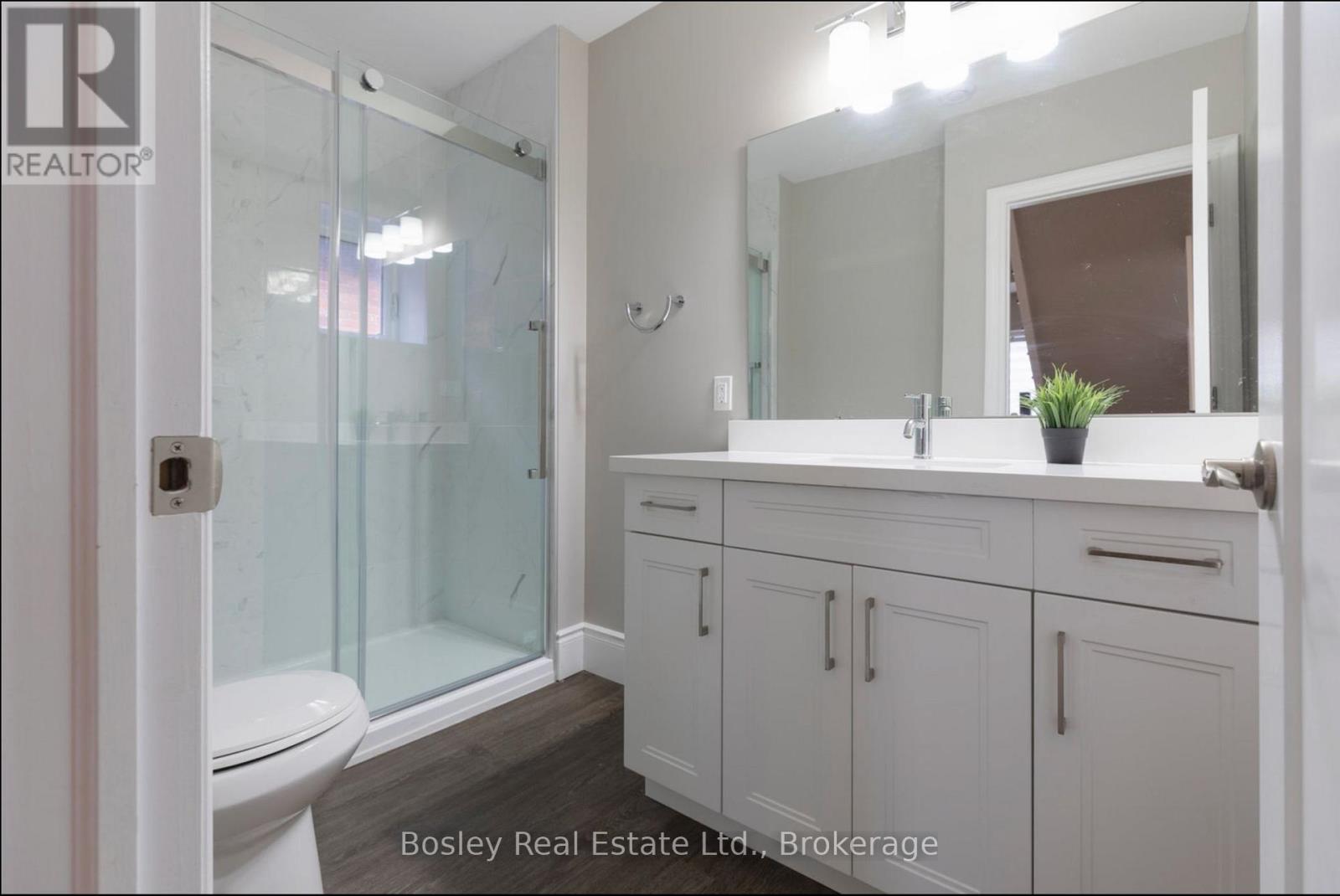 2 - 103 Myrtle Avenue, Hamilton, Ontario  L8M 2G1 - Photo 6 - X12277765