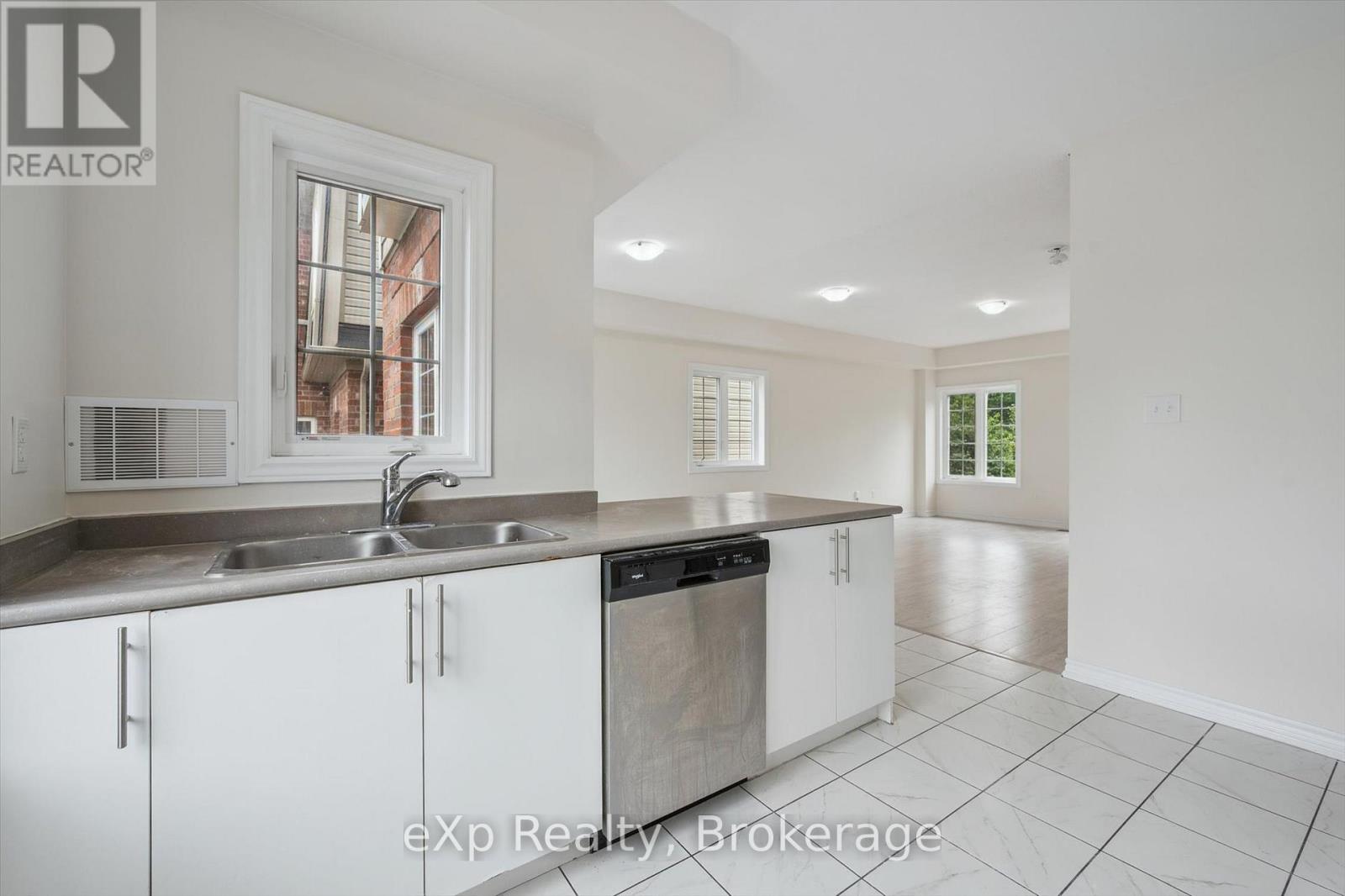 50 - 88 Decorso Drive, Guelph, Ontario  N1L 0A1 - Photo 19 - X12277917