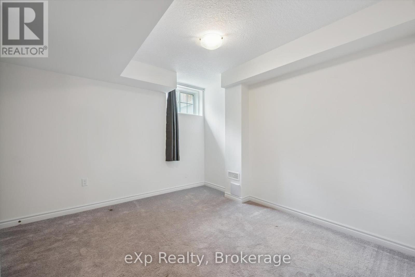 50 - 88 Decorso Drive, Guelph, Ontario  N1L 0A1 - Photo 33 - X12277917