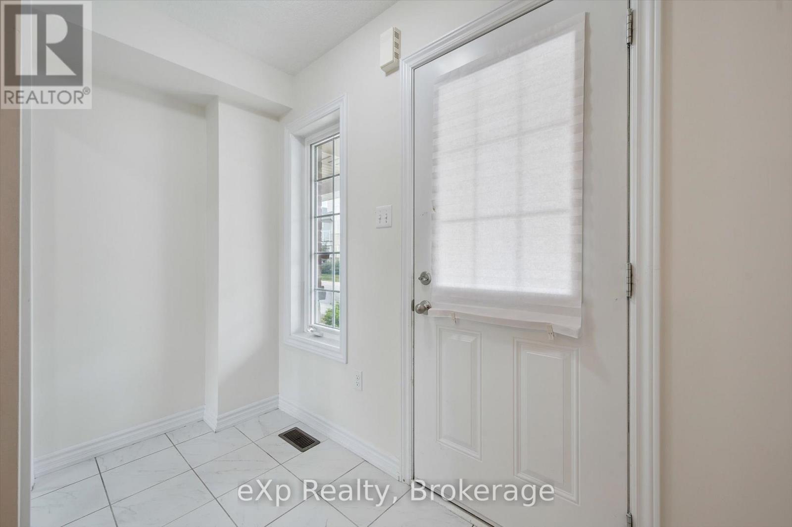 50 - 88 Decorso Drive, Guelph, Ontario  N1L 0A1 - Photo 5 - X12277917