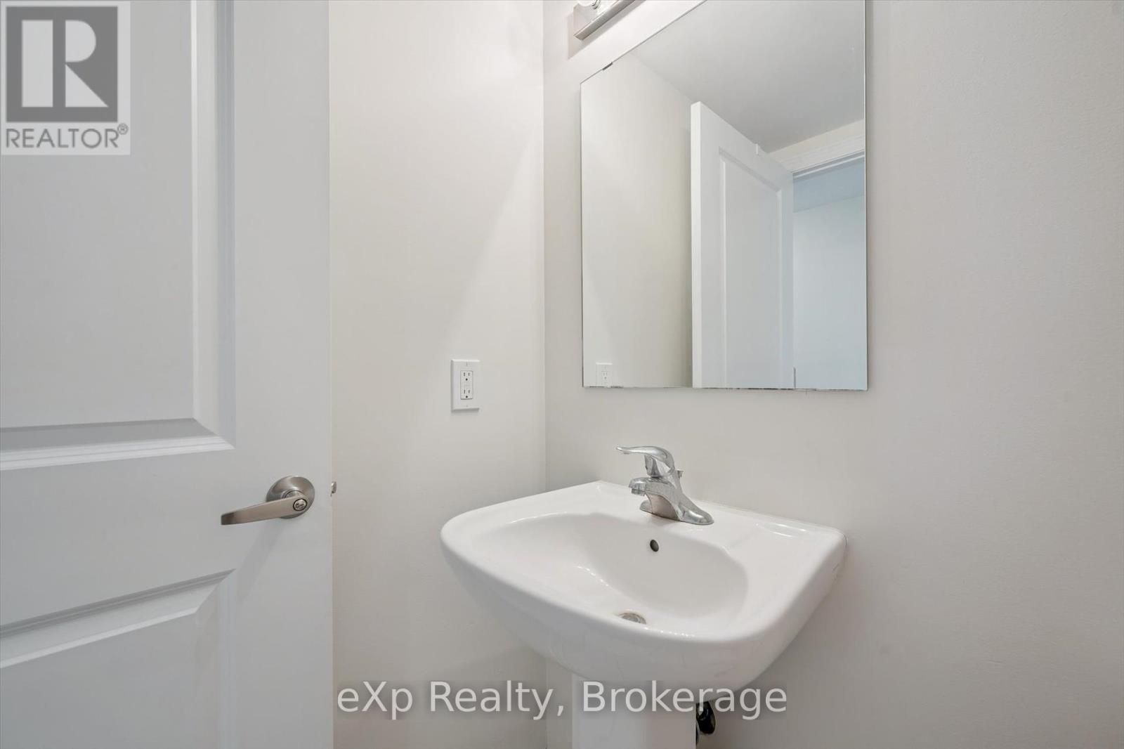 50 - 88 Decorso Drive, Guelph, Ontario  N1L 0A1 - Photo 6 - X12277917