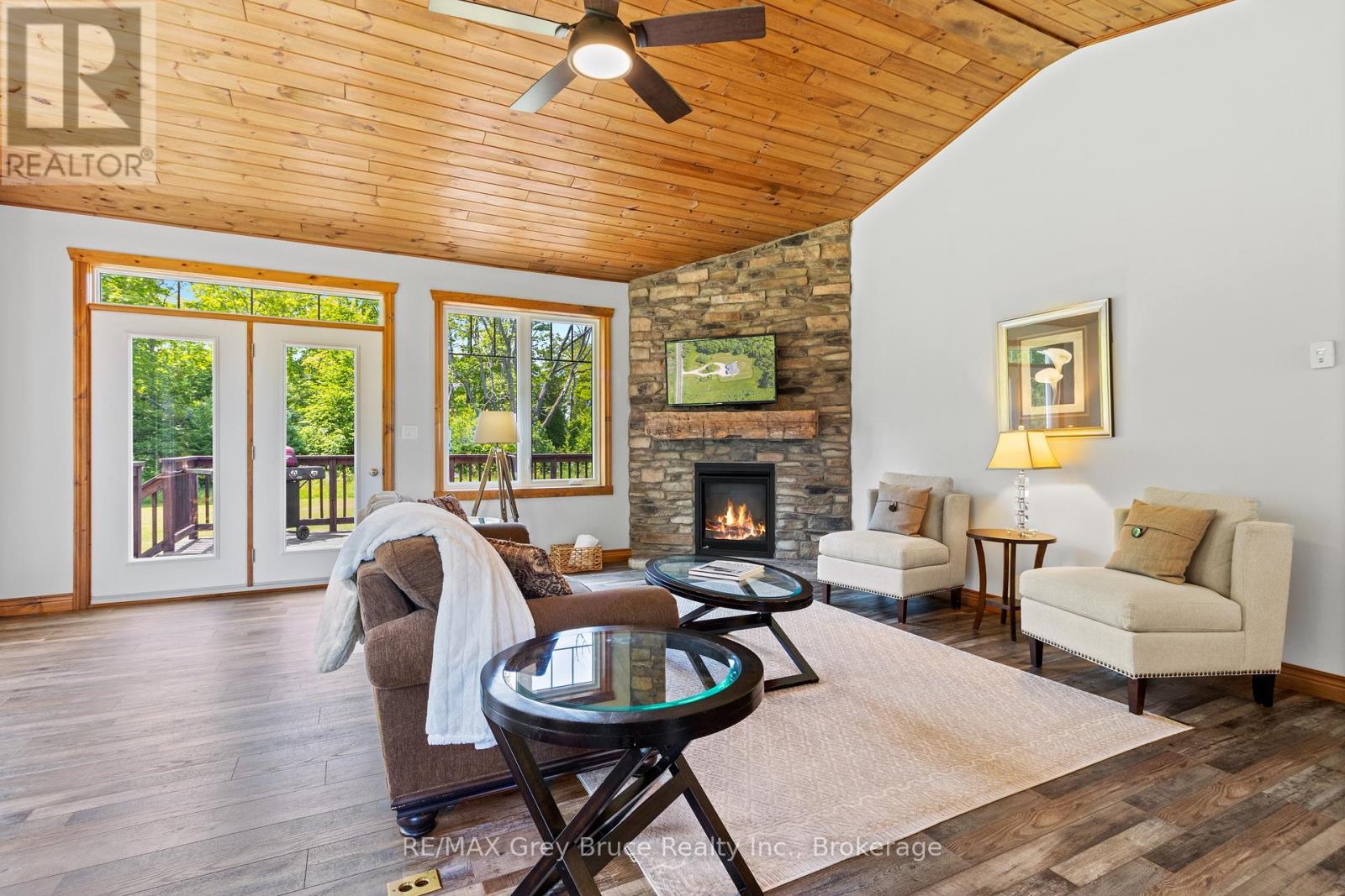 1379 West Road, Northern Bruce Peninsula, Ontario  N0H 1W0 - Photo 14 - X12278114