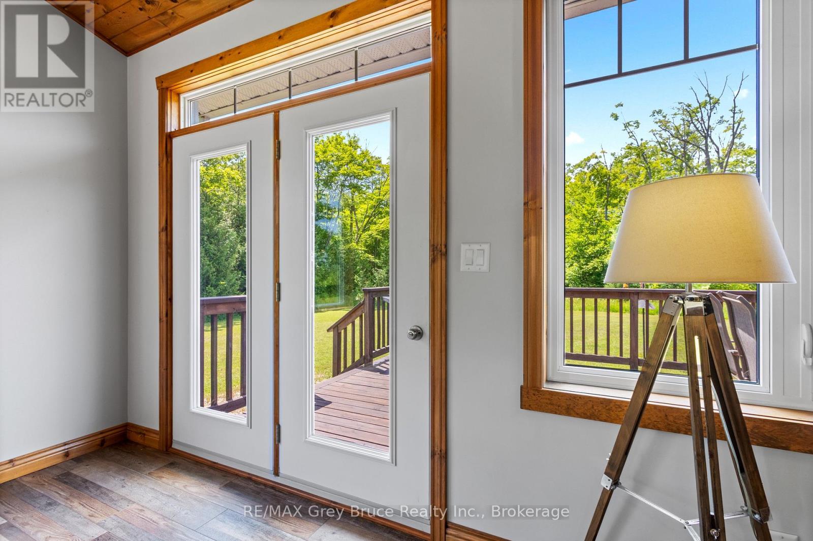 1379 West Road, Northern Bruce Peninsula, Ontario  N0H 1W0 - Photo 16 - X12278114