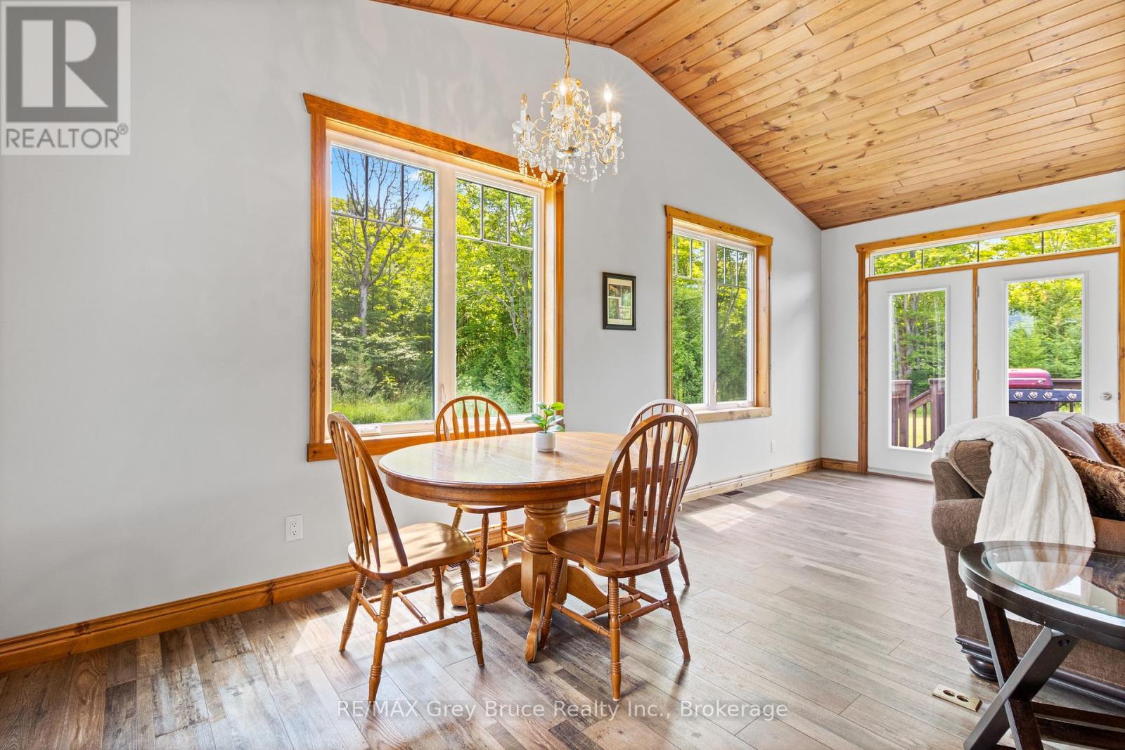 1379 West Road, Northern Bruce Peninsula, Ontario  N0H 1W0 - Photo 18 - X12278114