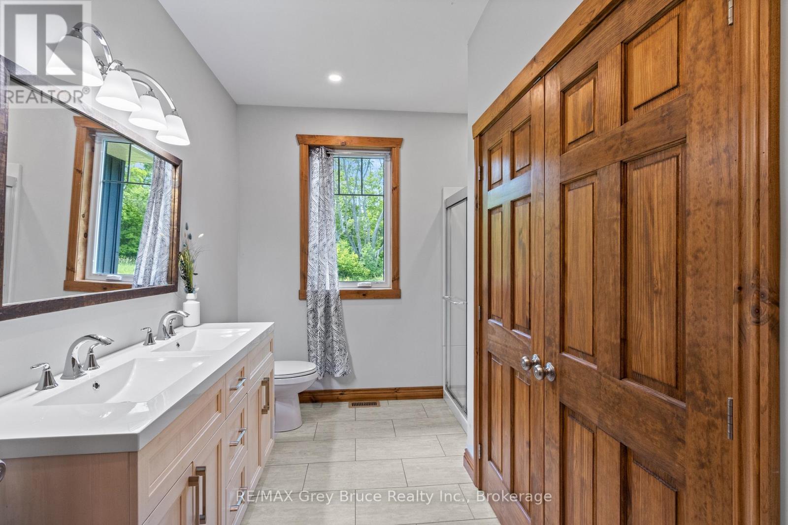 1379 West Road, Northern Bruce Peninsula, Ontario  N0H 1W0 - Photo 23 - X12278114