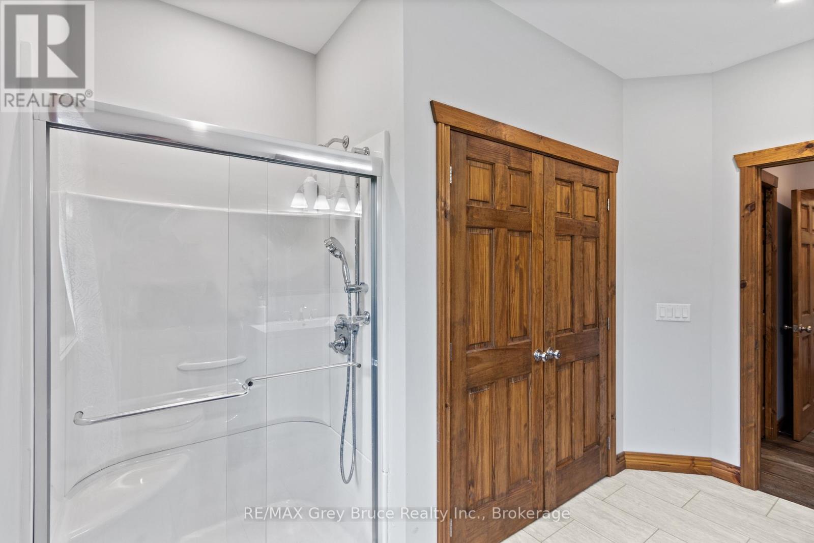 1379 West Road, Northern Bruce Peninsula, Ontario  N0H 1W0 - Photo 25 - X12278114