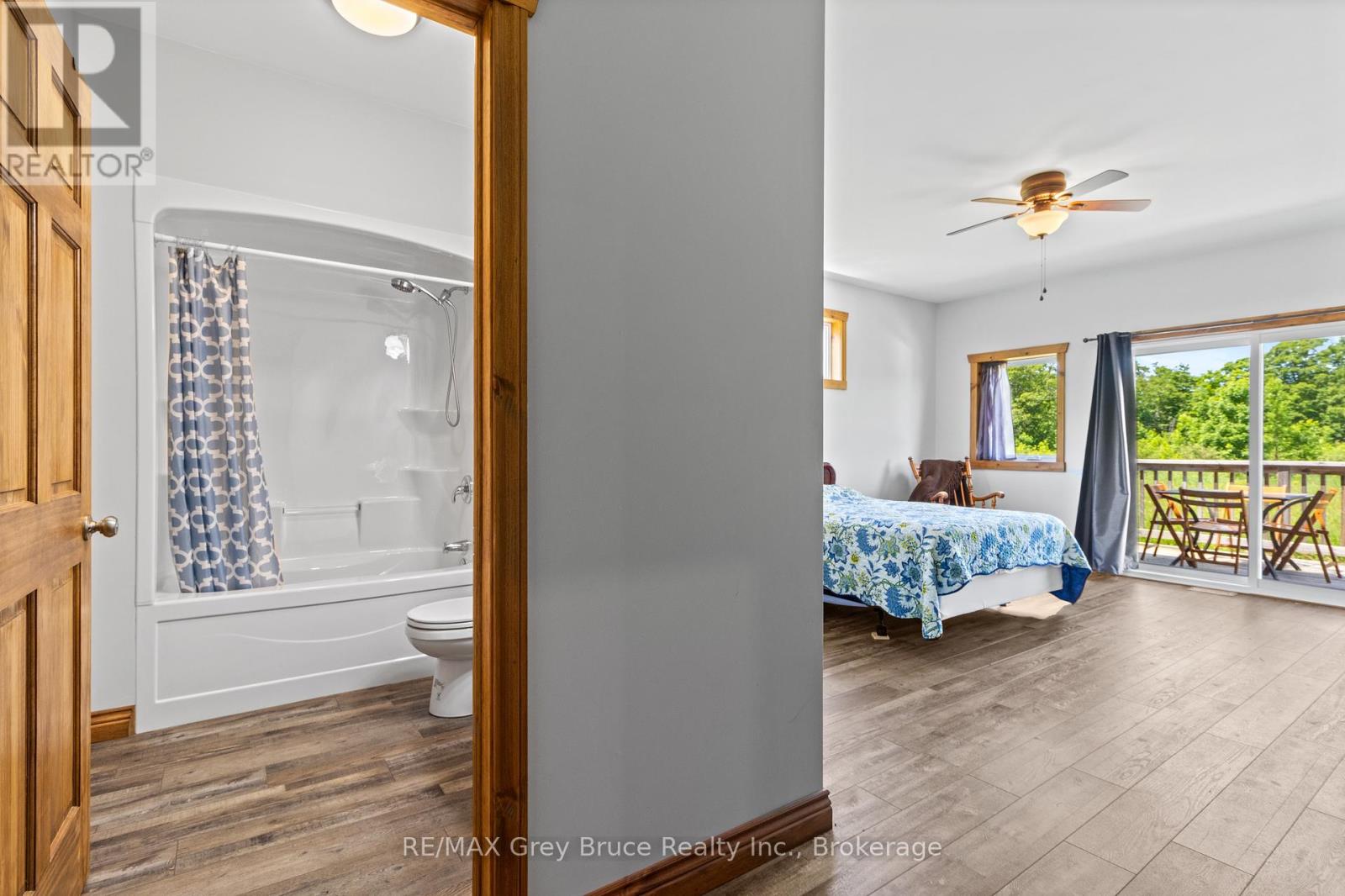 1379 West Road, Northern Bruce Peninsula, Ontario  N0H 1W0 - Photo 26 - X12278114
