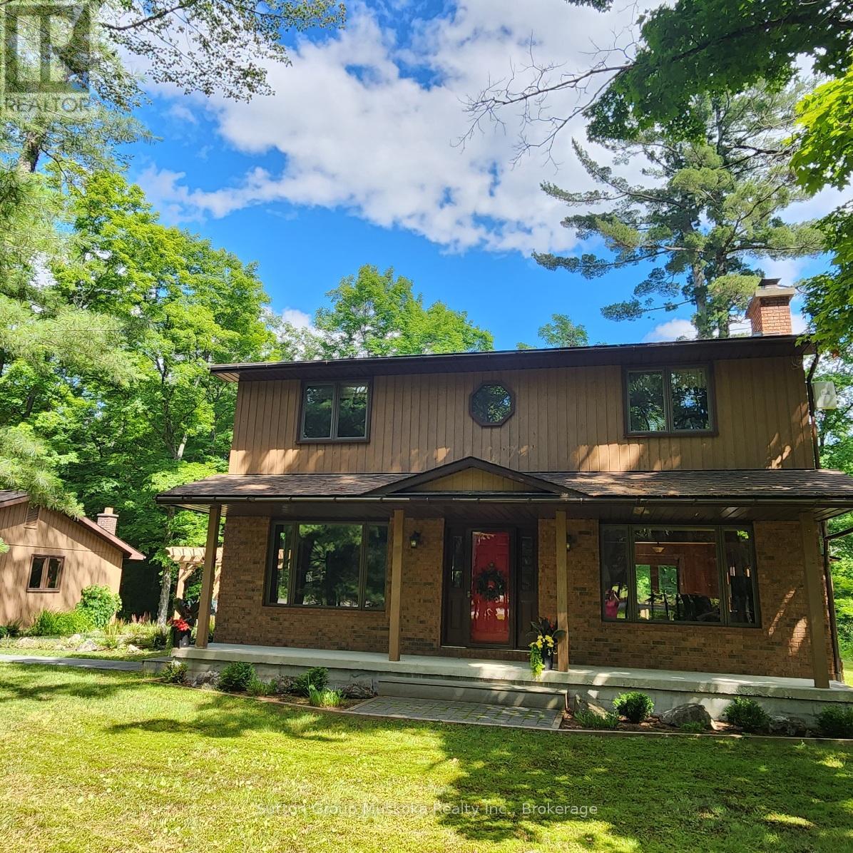 1004 East Cooper Lake Road, Lake Of Bays, Ontario  P0A 1H0 - Photo 1 - X12278215