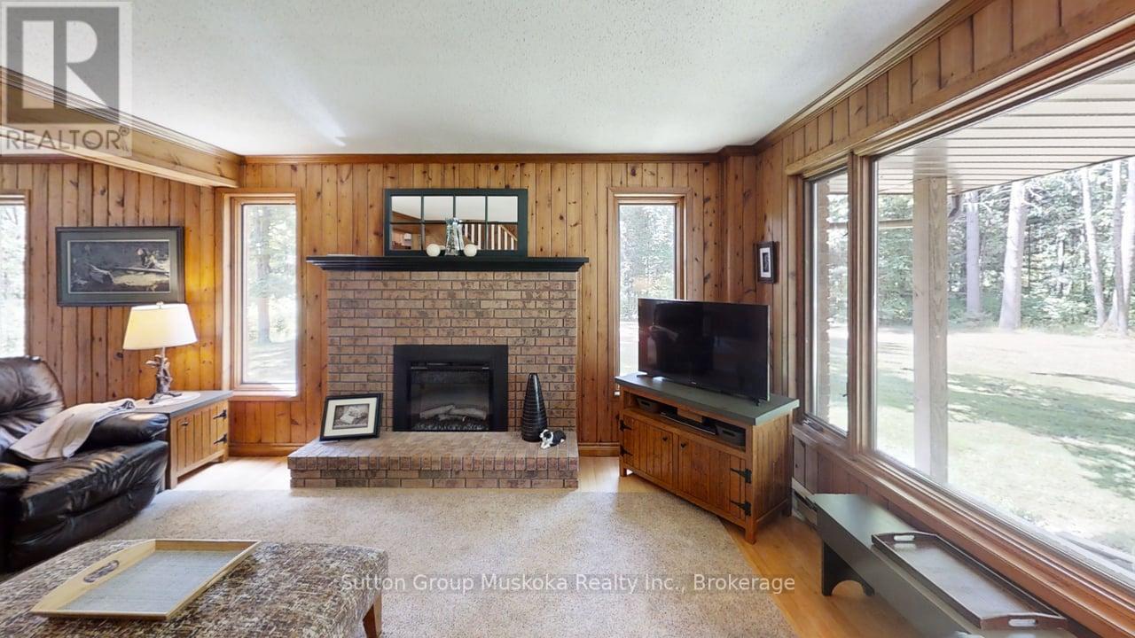 1004 East Cooper Lake Road, Lake Of Bays, Ontario  P0A 1H0 - Photo 10 - X12278215
