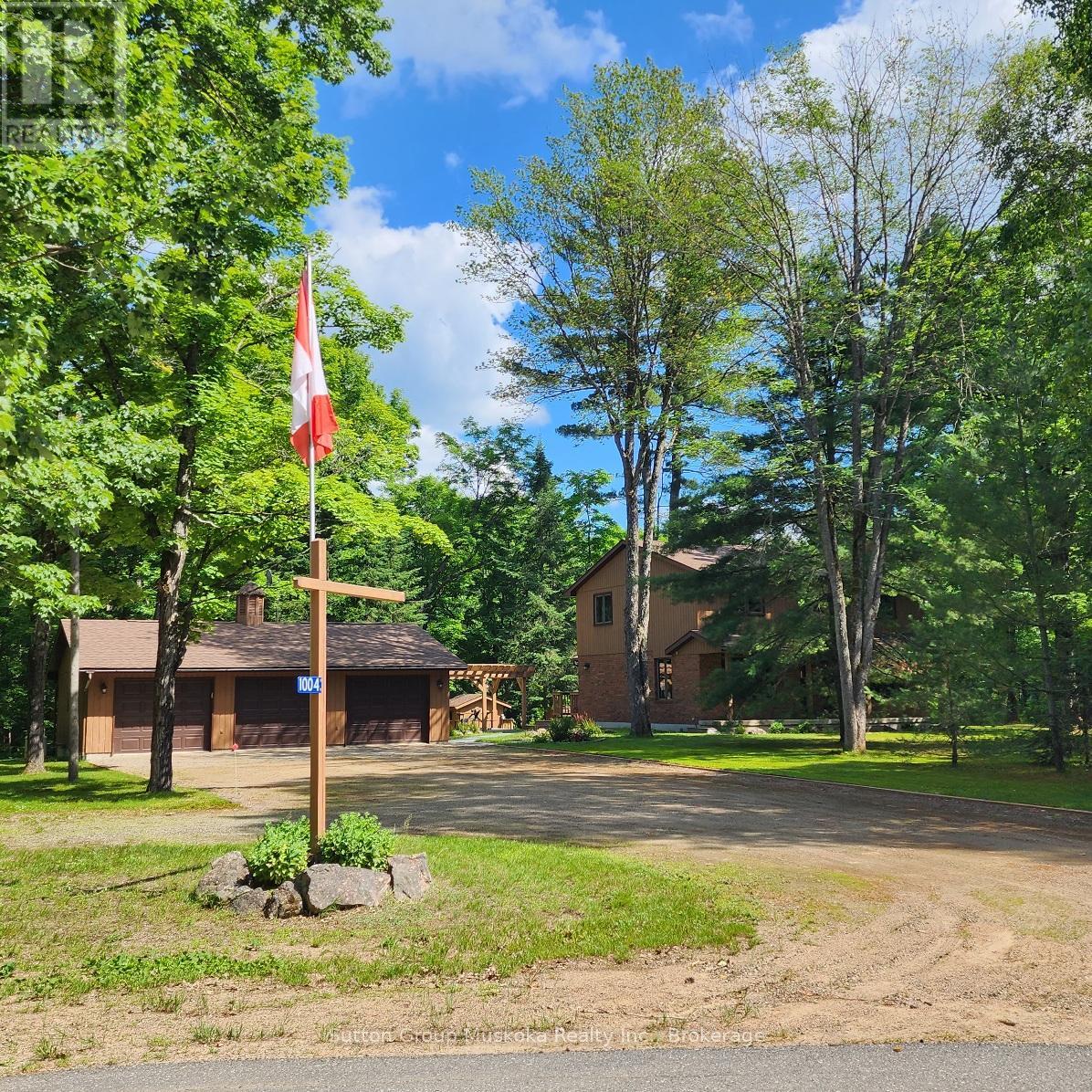 1004 East Cooper Lake Road, Lake Of Bays, Ontario  P0A 1H0 - Photo 2 - X12278215