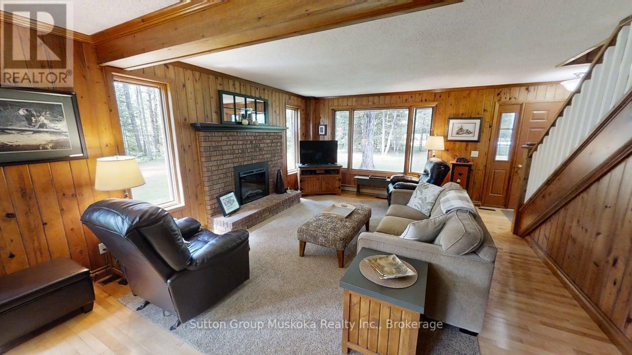 1004 East Cooper Lake Road, Lake Of Bays, Ontario  P0A 1H0 - Photo 3 - X12278215