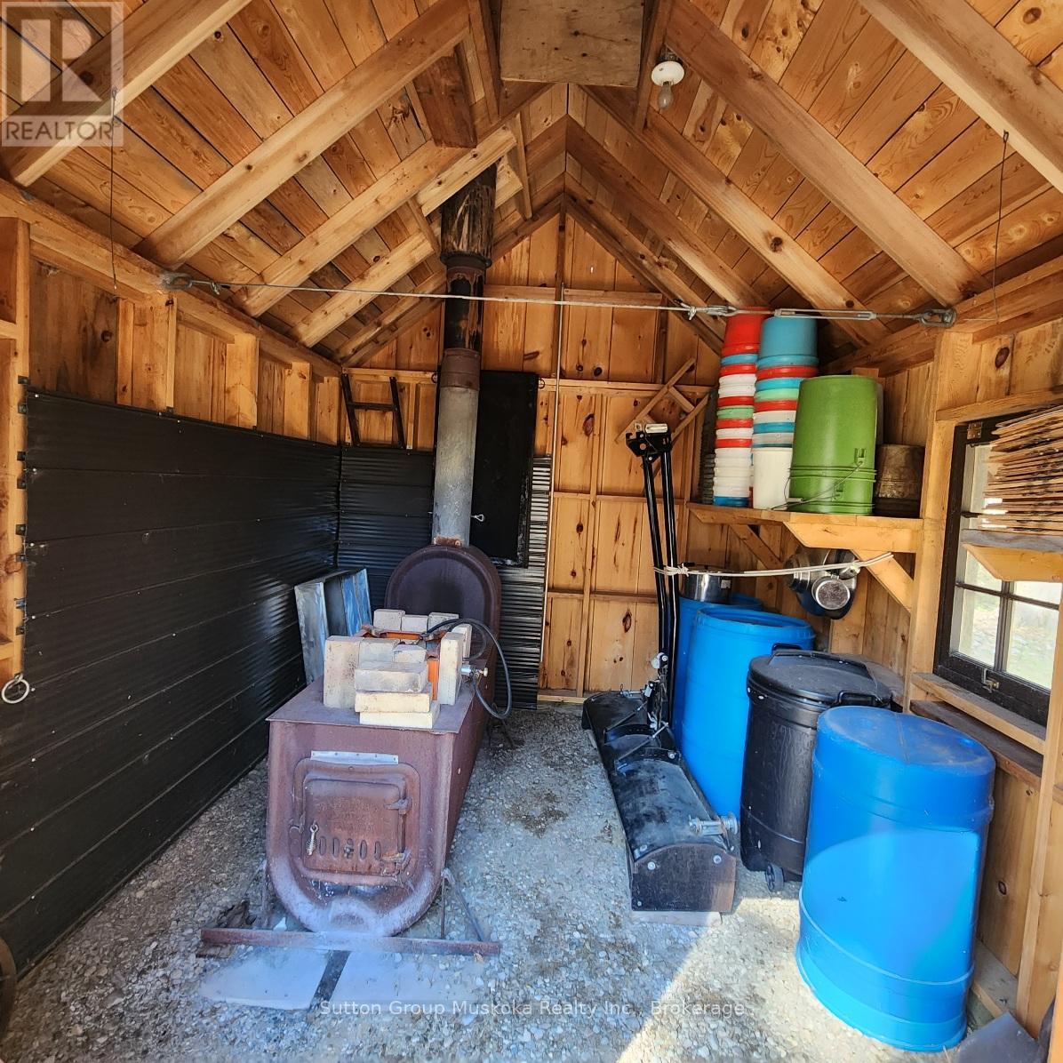 1004 East Cooper Lake Road, Lake Of Bays, Ontario  P0A 1H0 - Photo 31 - X12278215