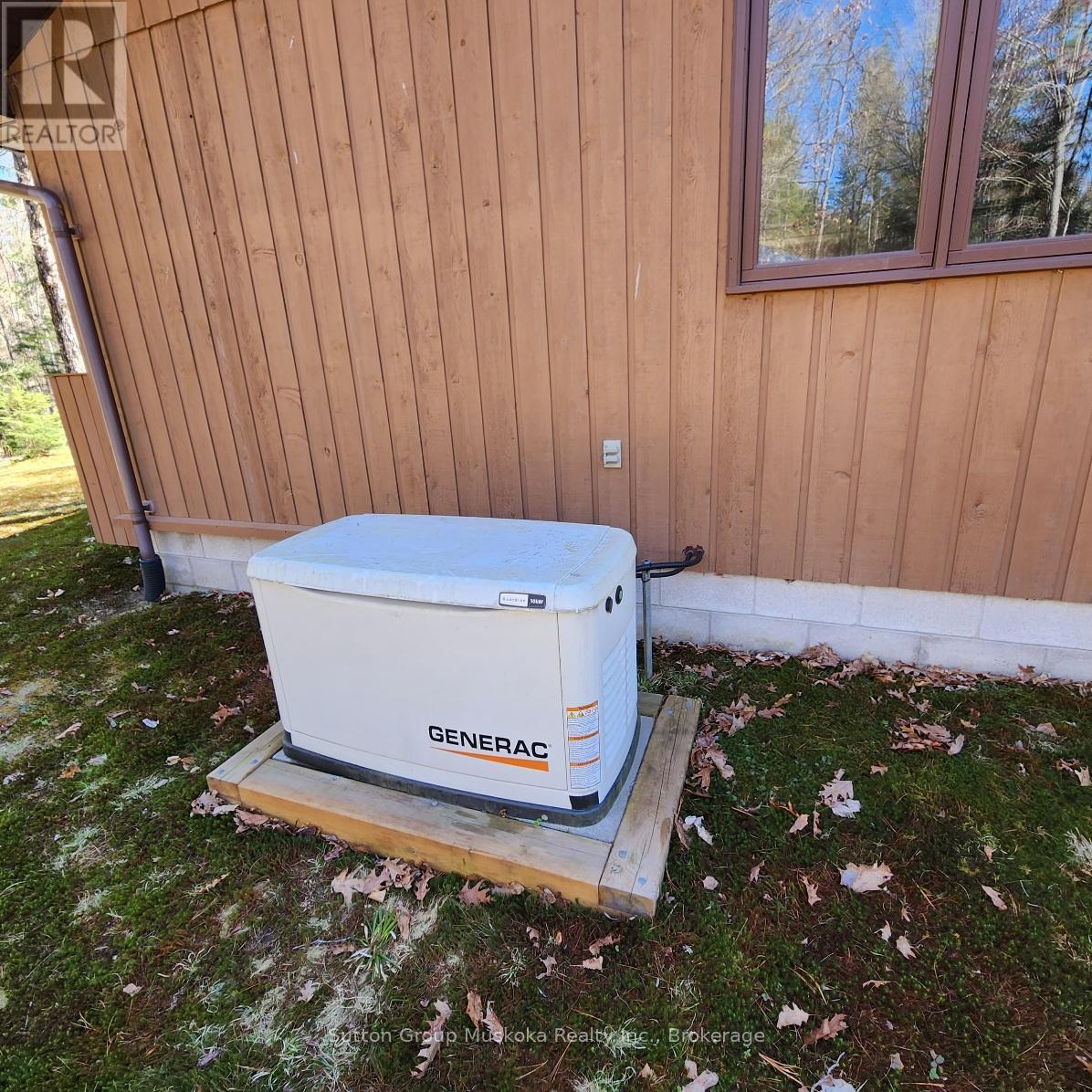 1004 East Cooper Lake Road, Lake Of Bays, Ontario  P0A 1H0 - Photo 38 - X12278215