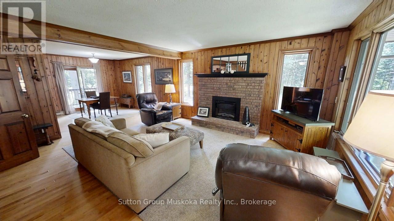 1004 East Cooper Lake Road, Lake Of Bays, Ontario  P0A 1H0 - Photo 6 - X12278215