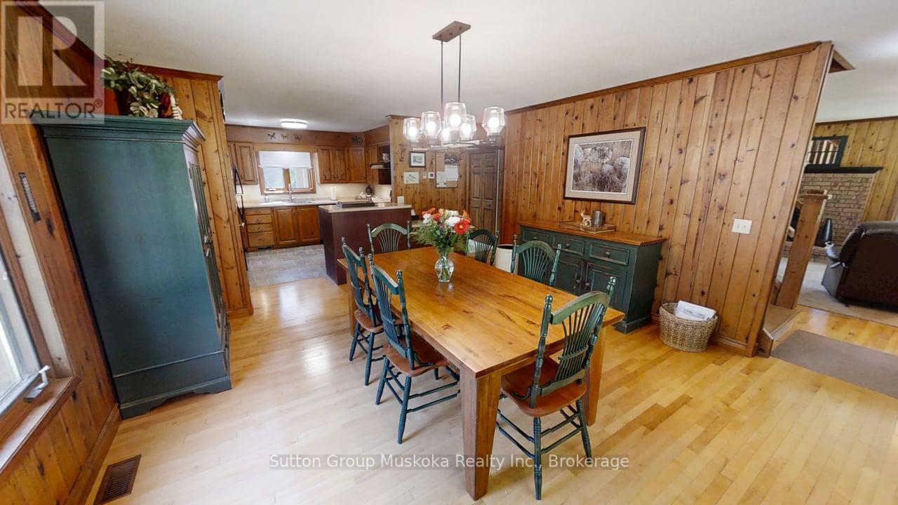 1004 East Cooper Lake Road, Lake Of Bays, Ontario  P0A 1H0 - Photo 9 - X12278215