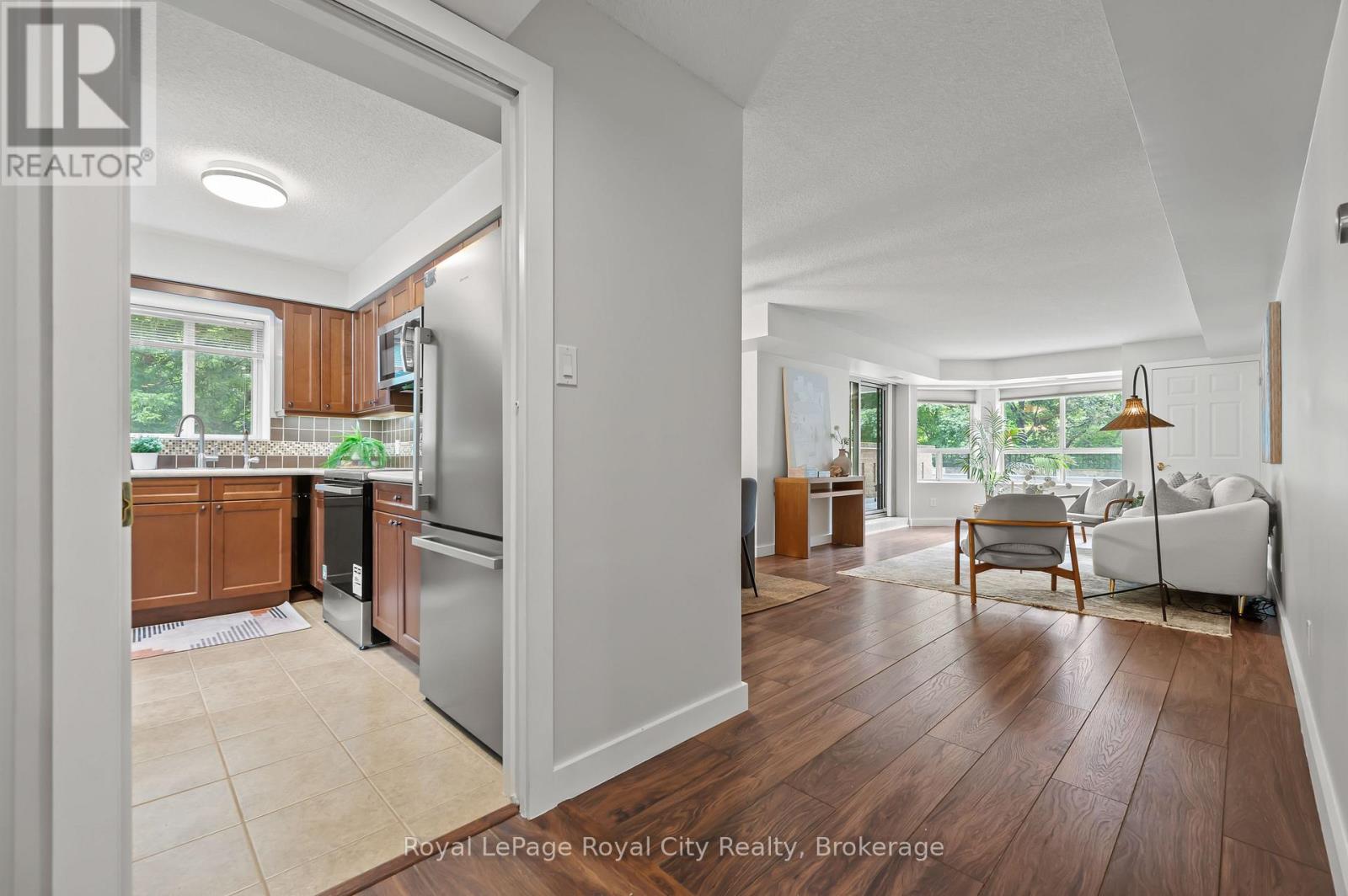 201 - 281 Bristol Street, Guelph, Ontario  N1H 8J3 - Photo 5 - X12278271