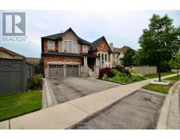 39 DALMENY DRIVE, Brampton, Ontario