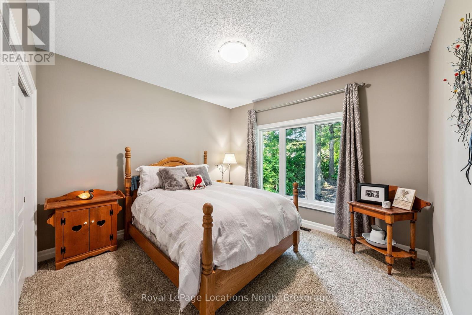 77 Knox Road W, Wasaga Beach, Ontario  L9Z 2A8 - Photo 24 - S12278611