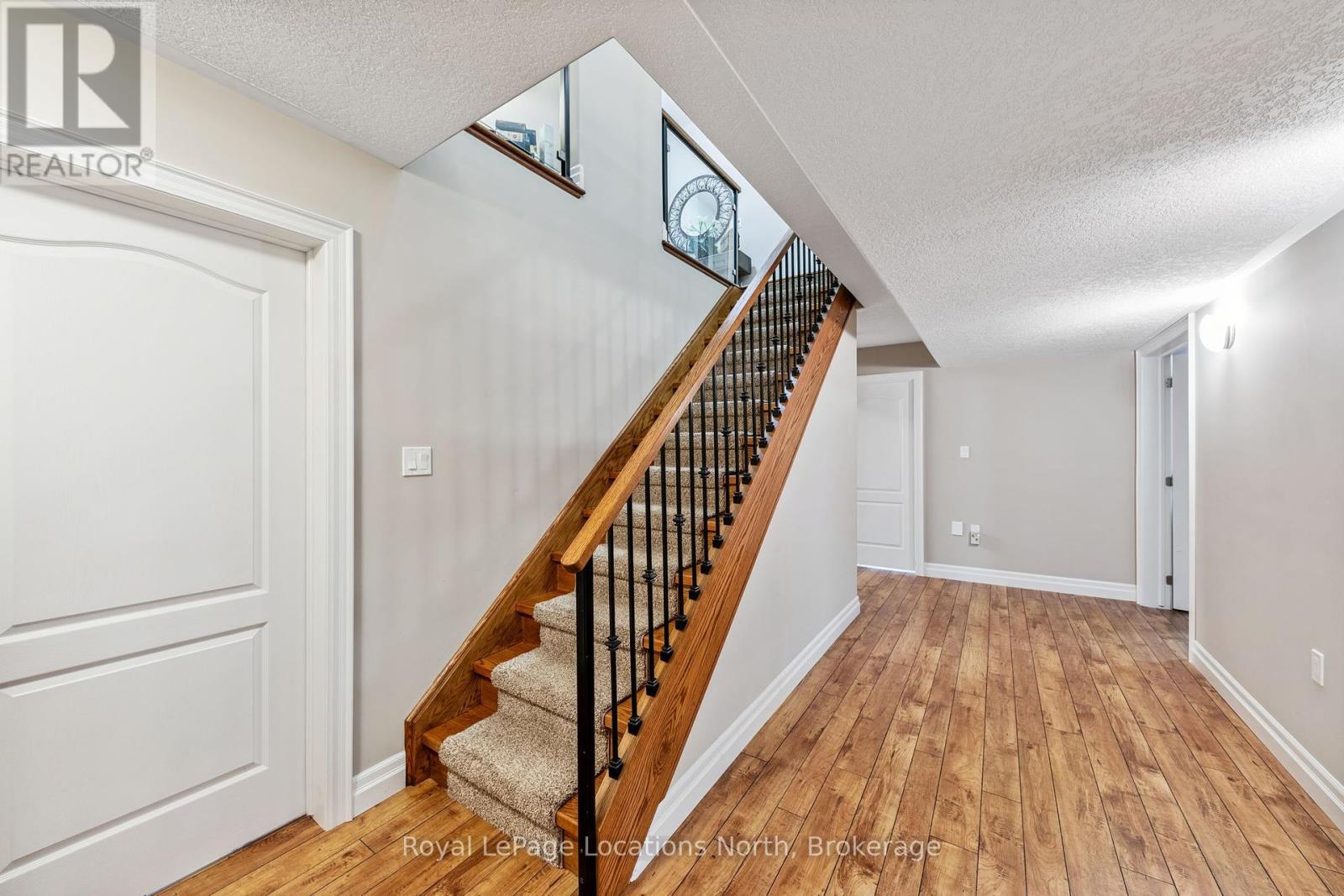 77 Knox Road W, Wasaga Beach, Ontario  L9Z 2A8 - Photo 30 - S12278611