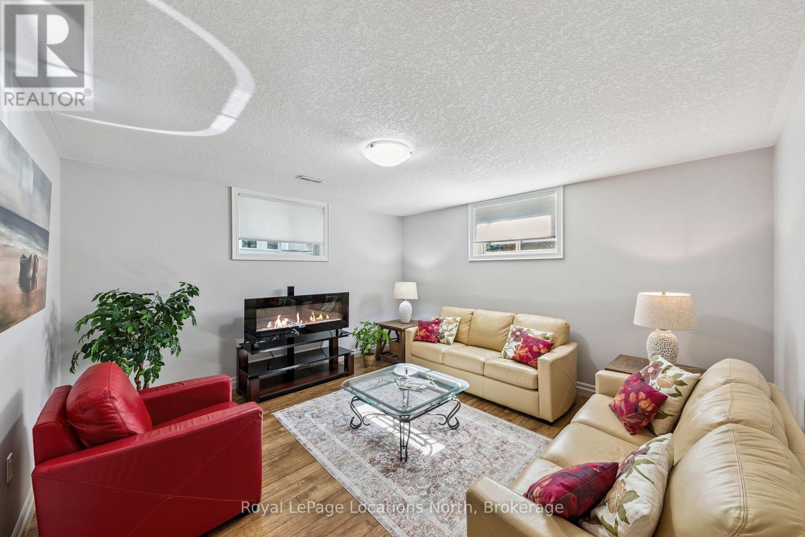 77 Knox Road W, Wasaga Beach, Ontario  L9Z 2A8 - Photo 35 - S12278611
