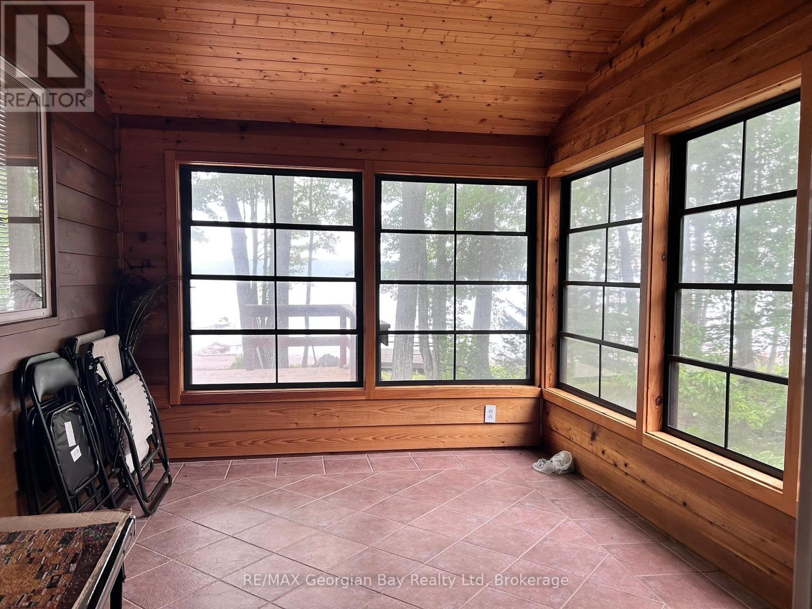 127 Kchi Sin Miikan Road, Christian Island 30, Ontario  L9M 0A9 - Photo 12 - S12278997