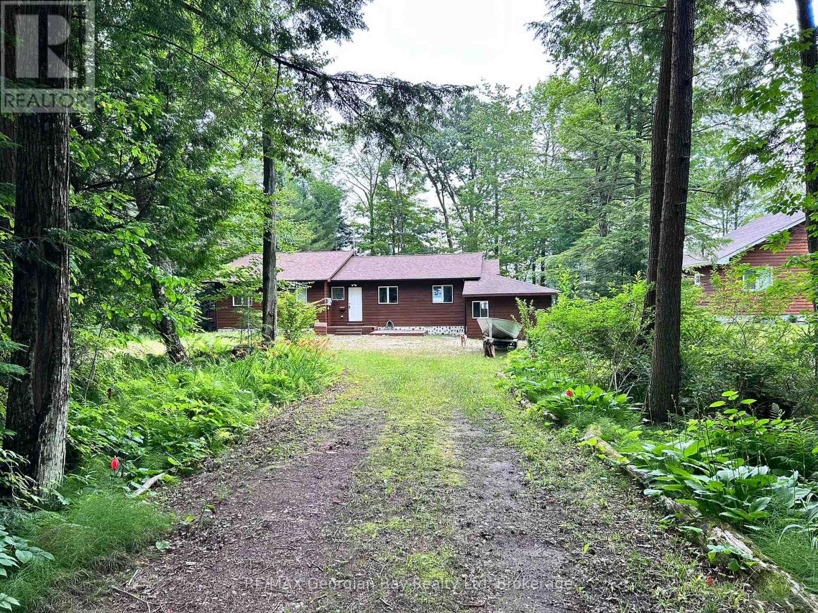 127 Kchi Sin Miikan Road, Christian Island 30, Ontario  L9M 0A9 - Photo 37 - S12278997