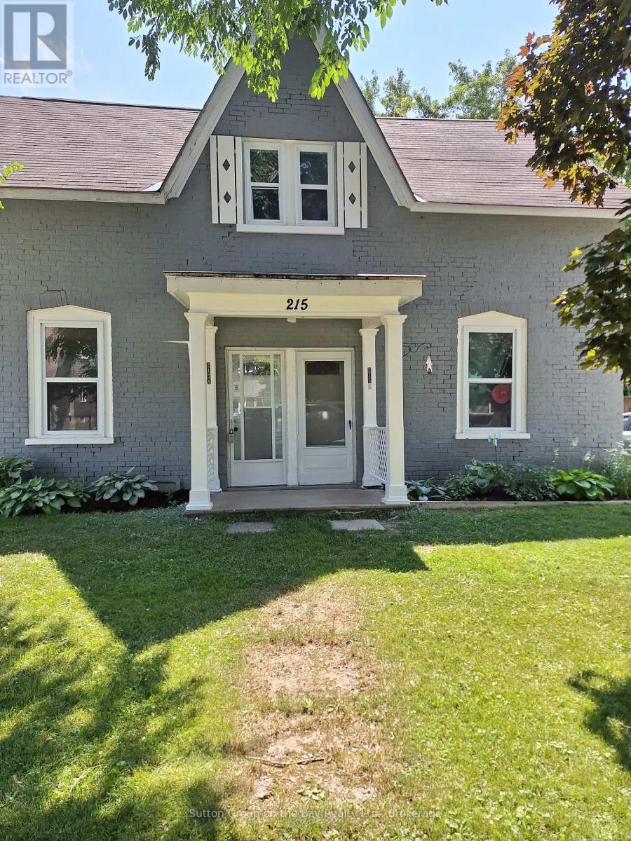 215 Cedar Street, Clearview, Ontario  L0M 1S0 - Photo 2 - S12279083