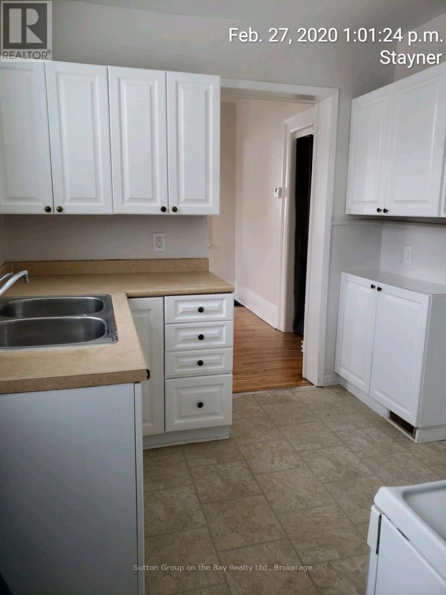 215 Cedar Street, Clearview, Ontario  L0M 1S0 - Photo 23 - S12279083