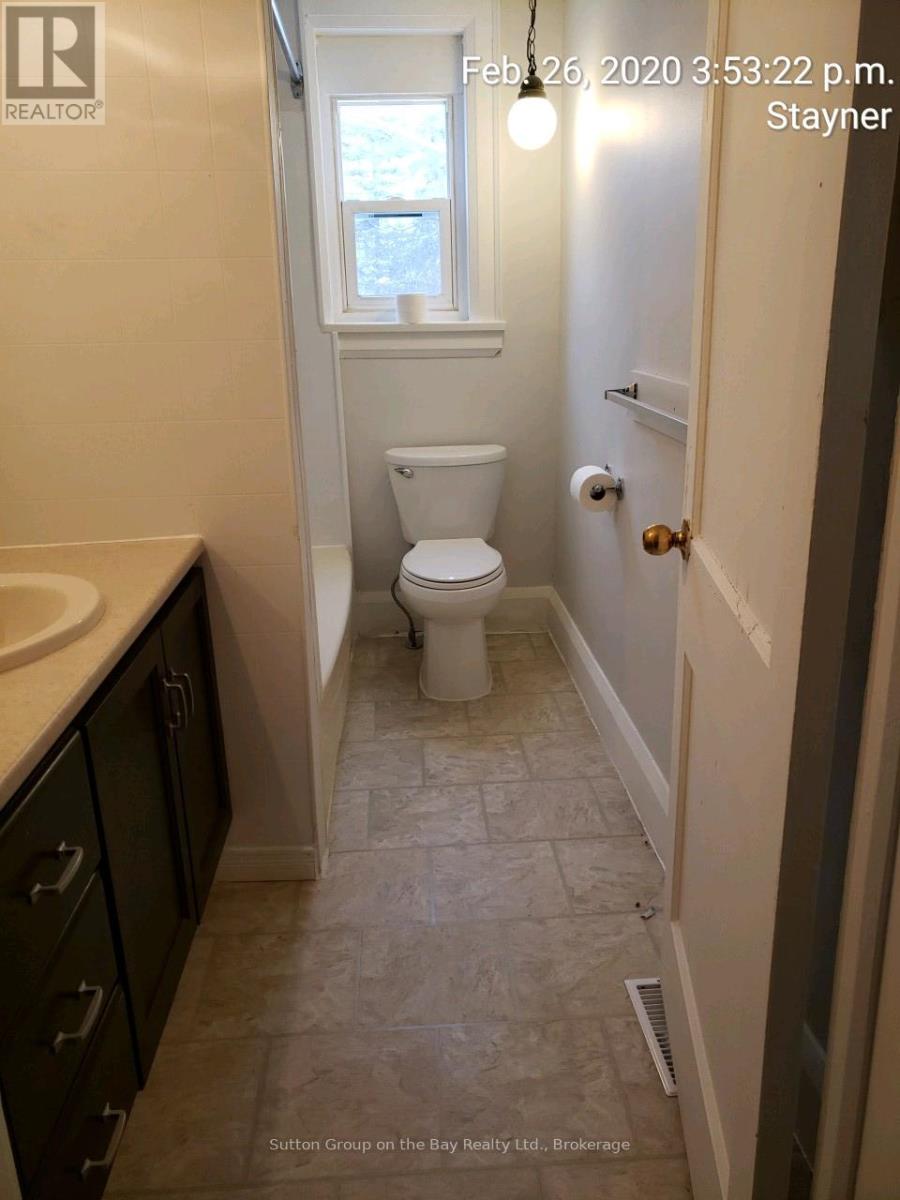 215 Cedar Street, Clearview, Ontario  L0M 1S0 - Photo 31 - S12279083